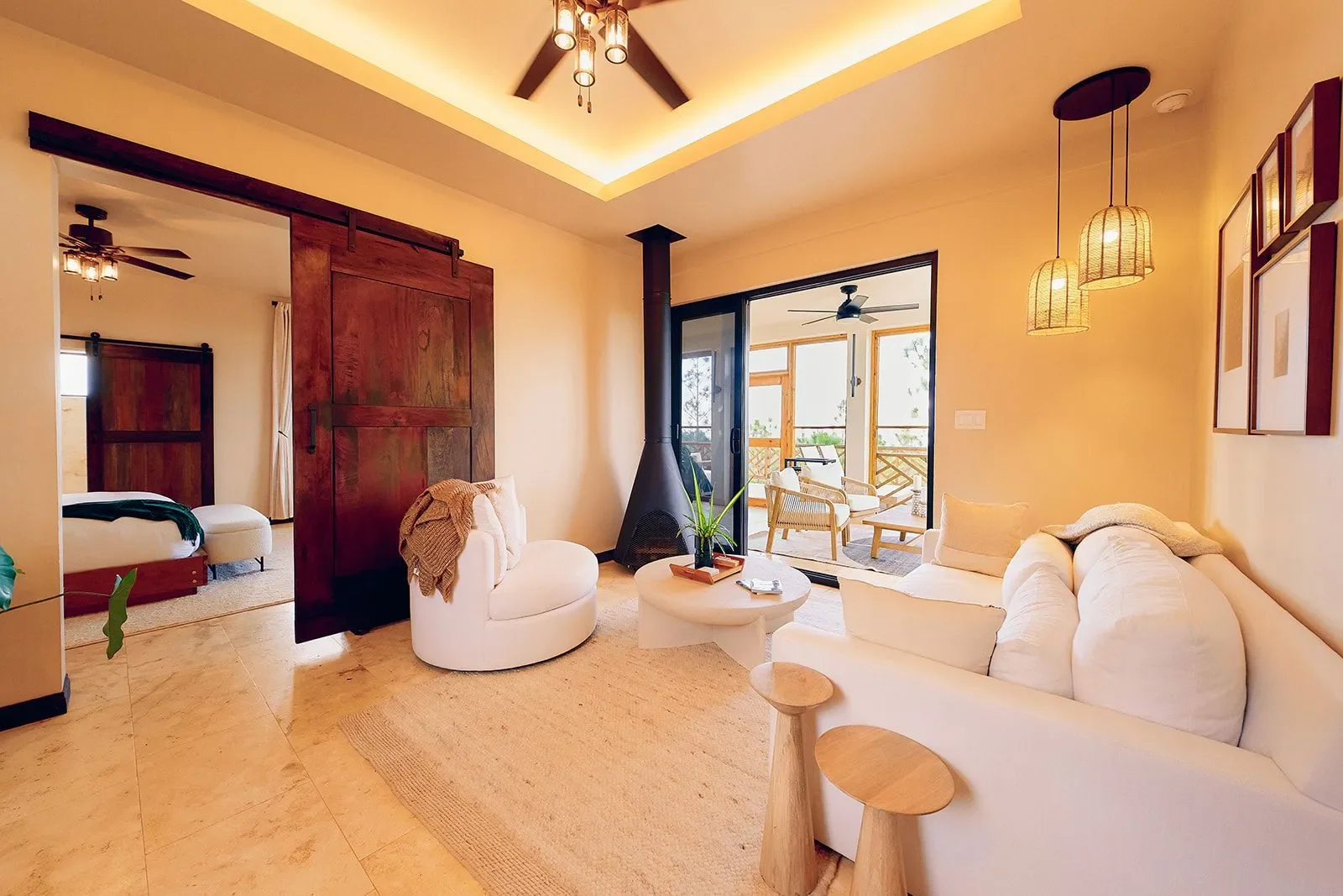 20251106153156_1106-1920w.webp (Copy)