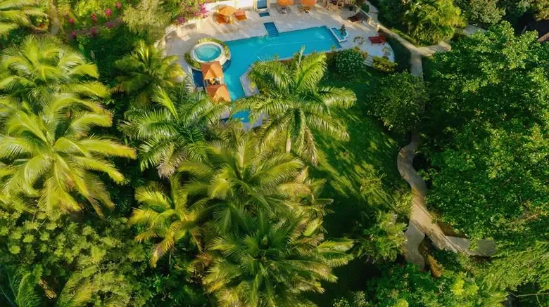 THE RAINFOREST LODGE AT SLEEPING GIANT