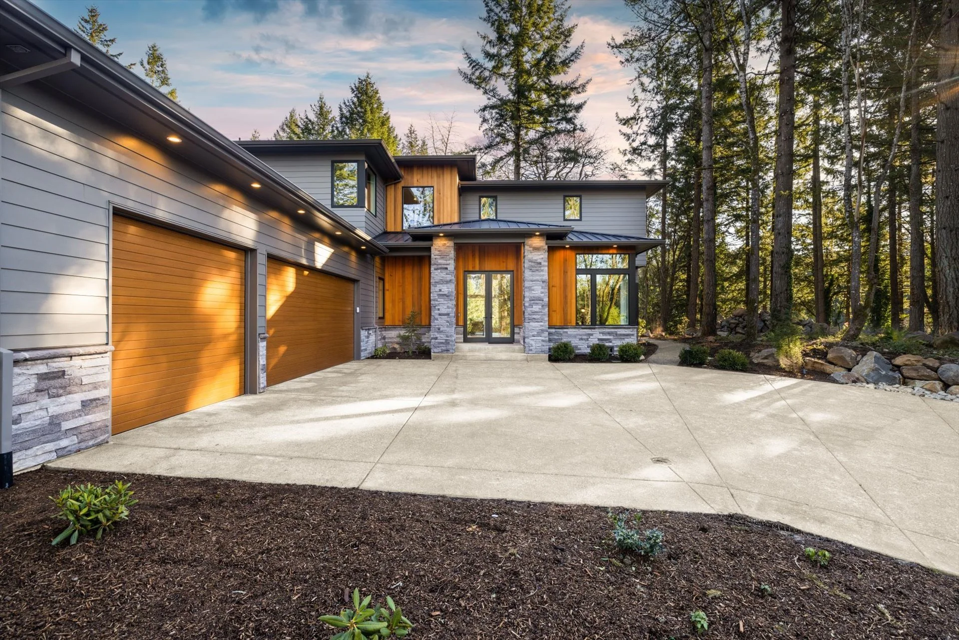 91-Front of House-4.jpg