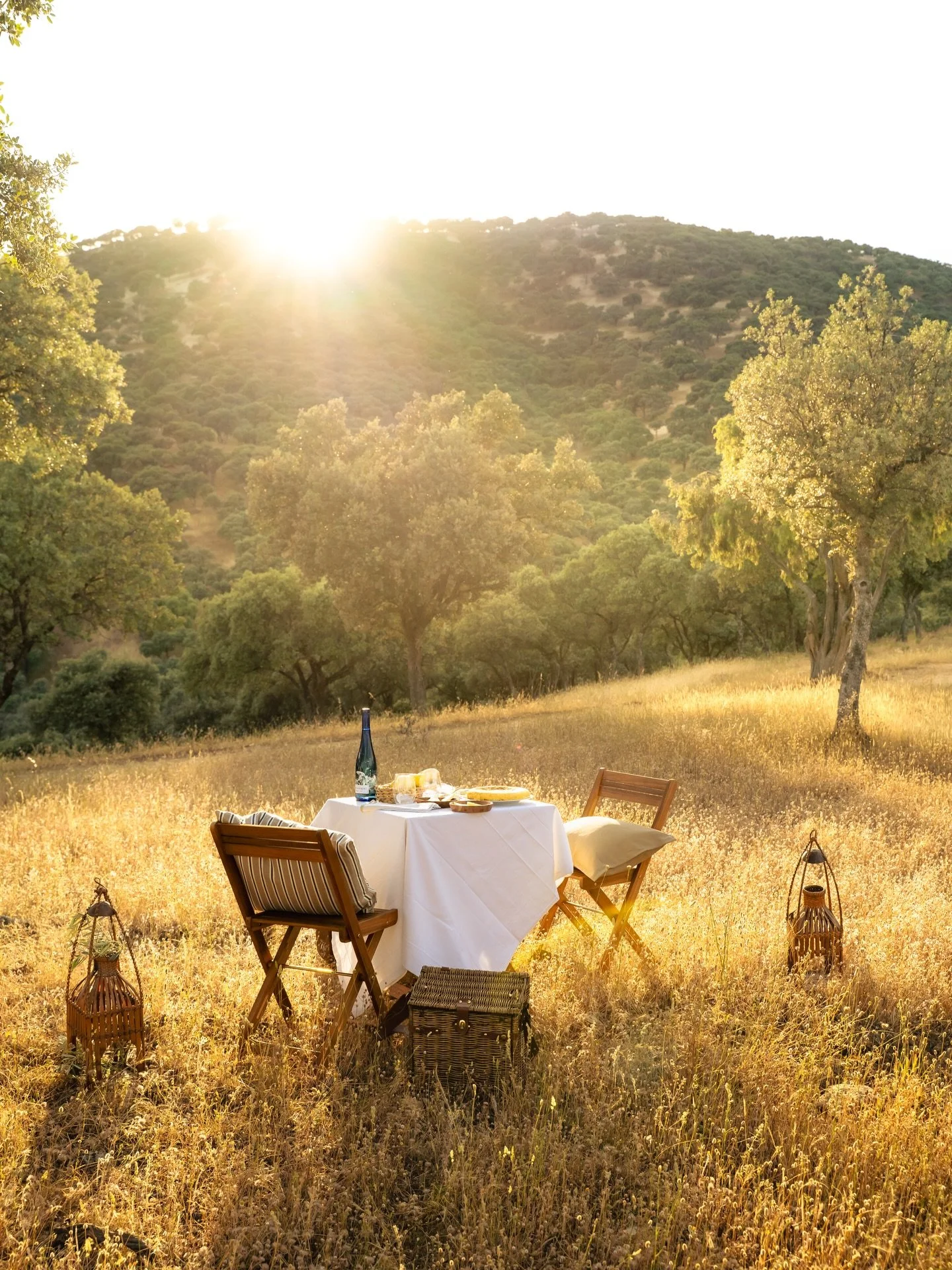 Happy Easter! Hope you have a lovely day!
.
📍 Soft light picnics at @elsantoreserve 
👩 @agirlwhoblooms 
.
#travel #madrid #picnic #easter #cntraveller