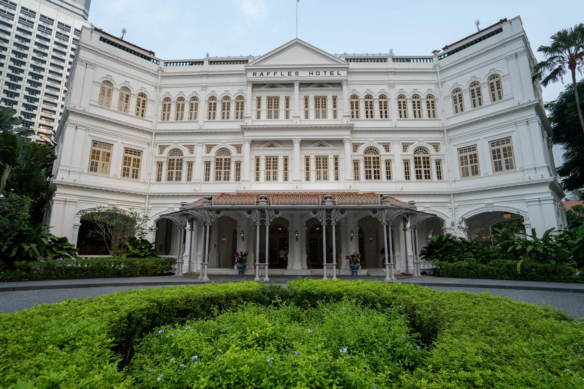 Singapore - Raffles Joe Kelly @alifeiimagined-aJOE02367.jpg