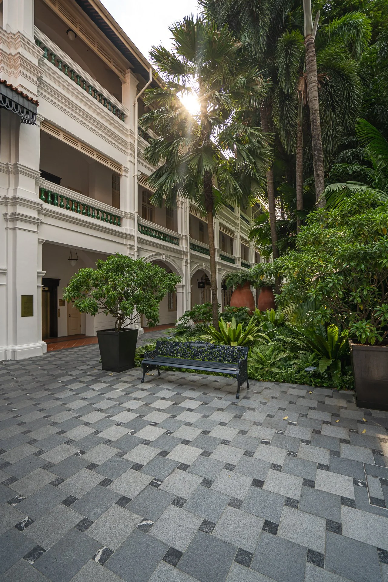 Singapore - Raffles Joe Kelly @alifeiimagined-aJOE02253.jpg