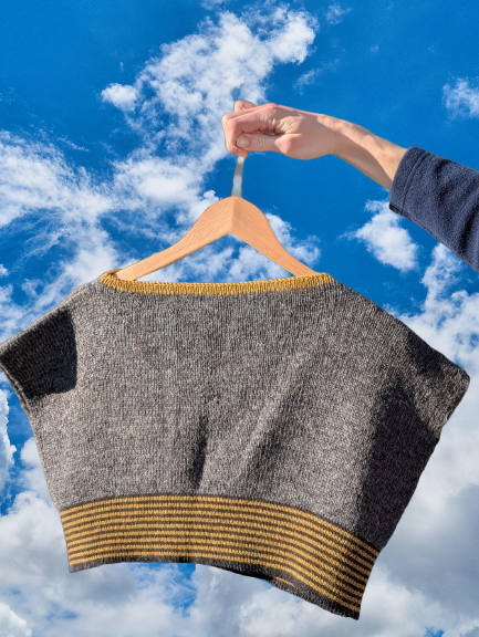 Small British Wool Cropped Knit Milano Vest