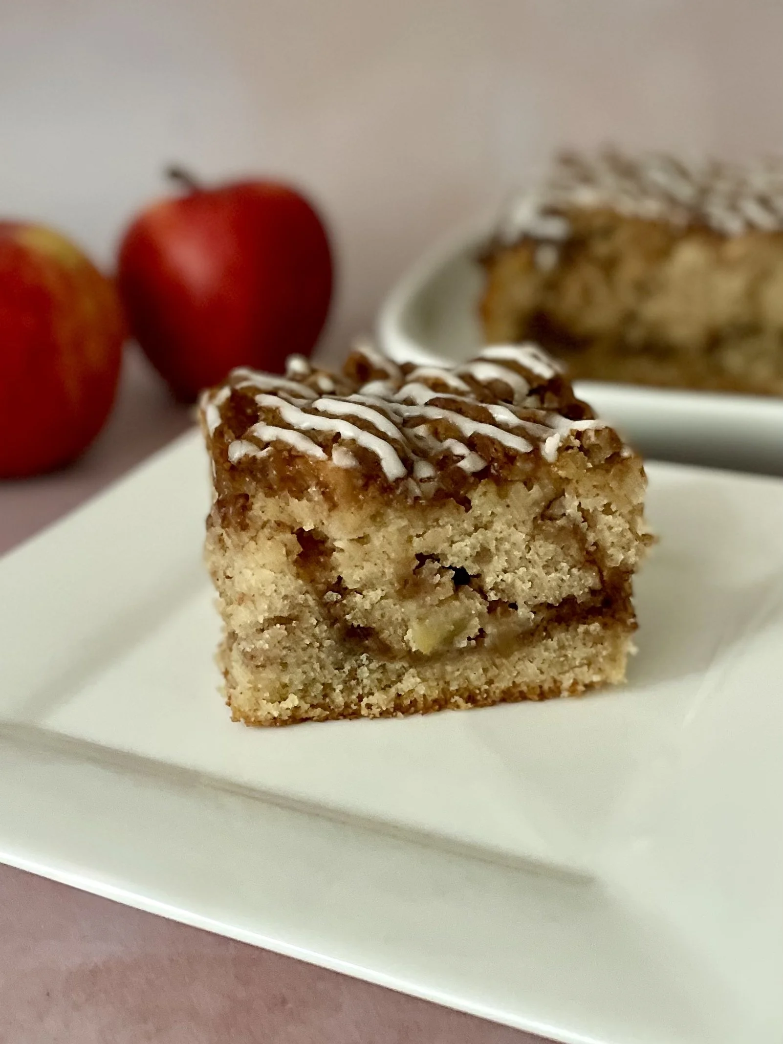 Apple & cinnamon cake