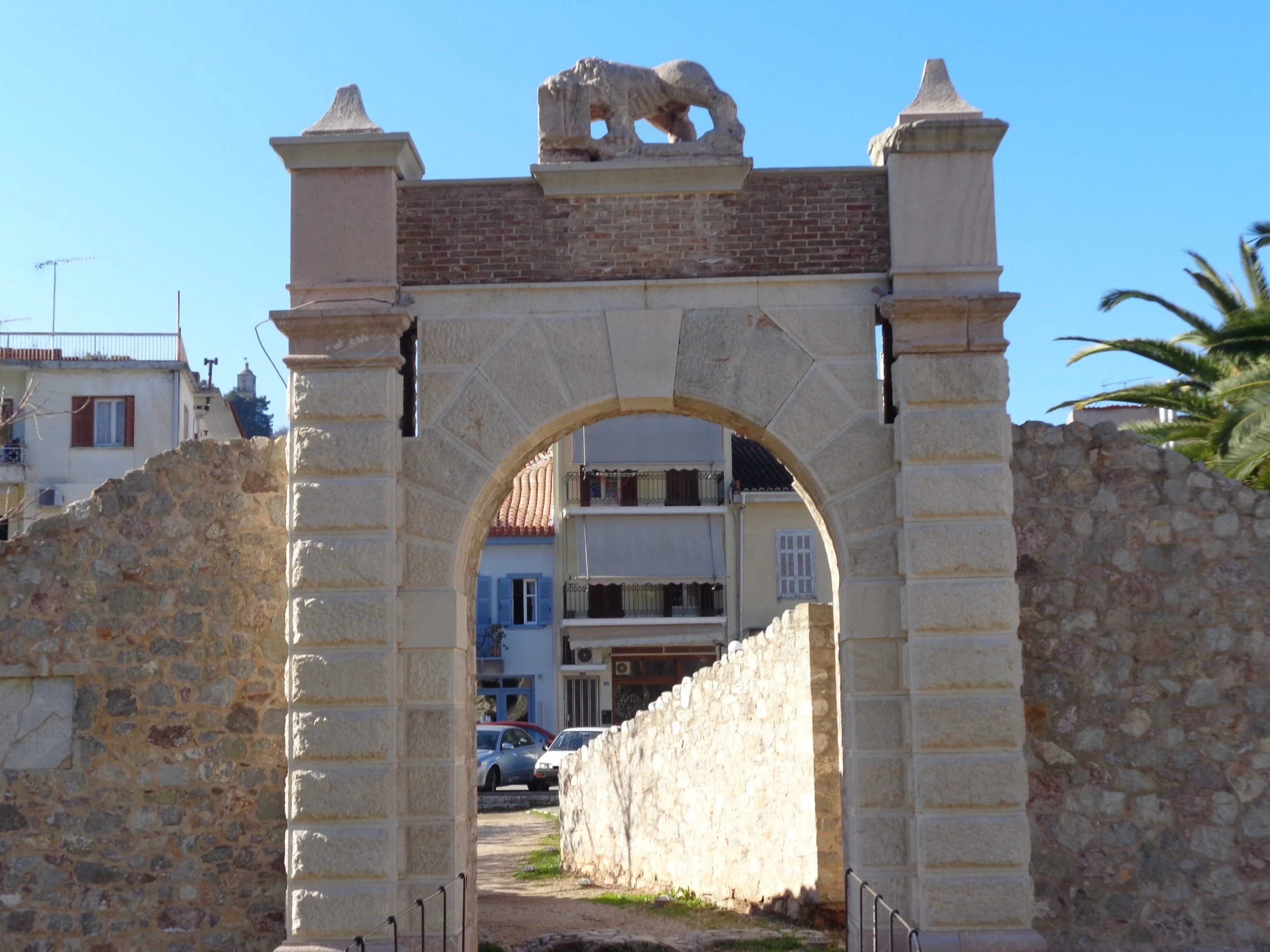 pili_leonton_2_site.jpg