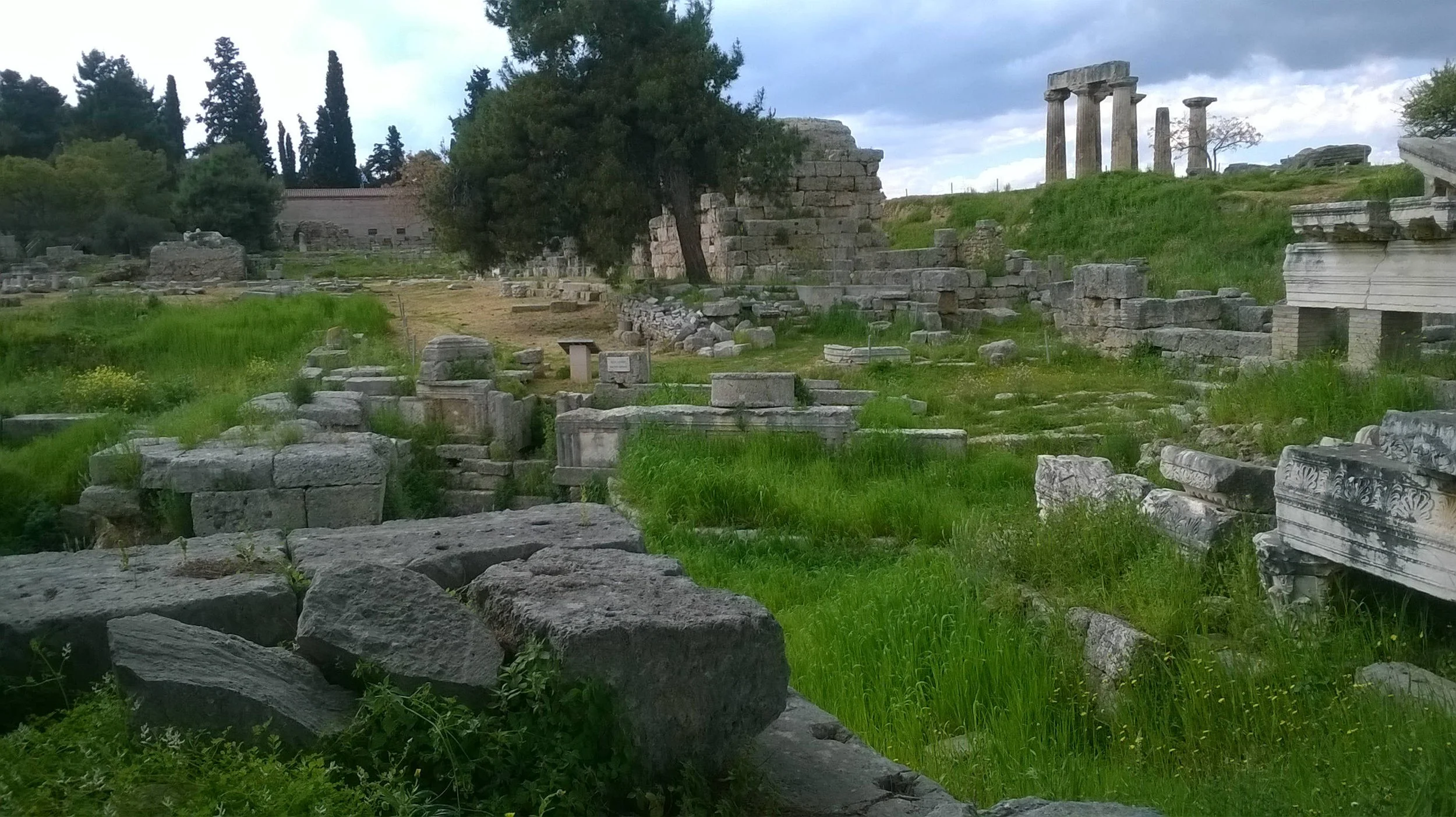6.market_and_temple_of_apollo.jpg