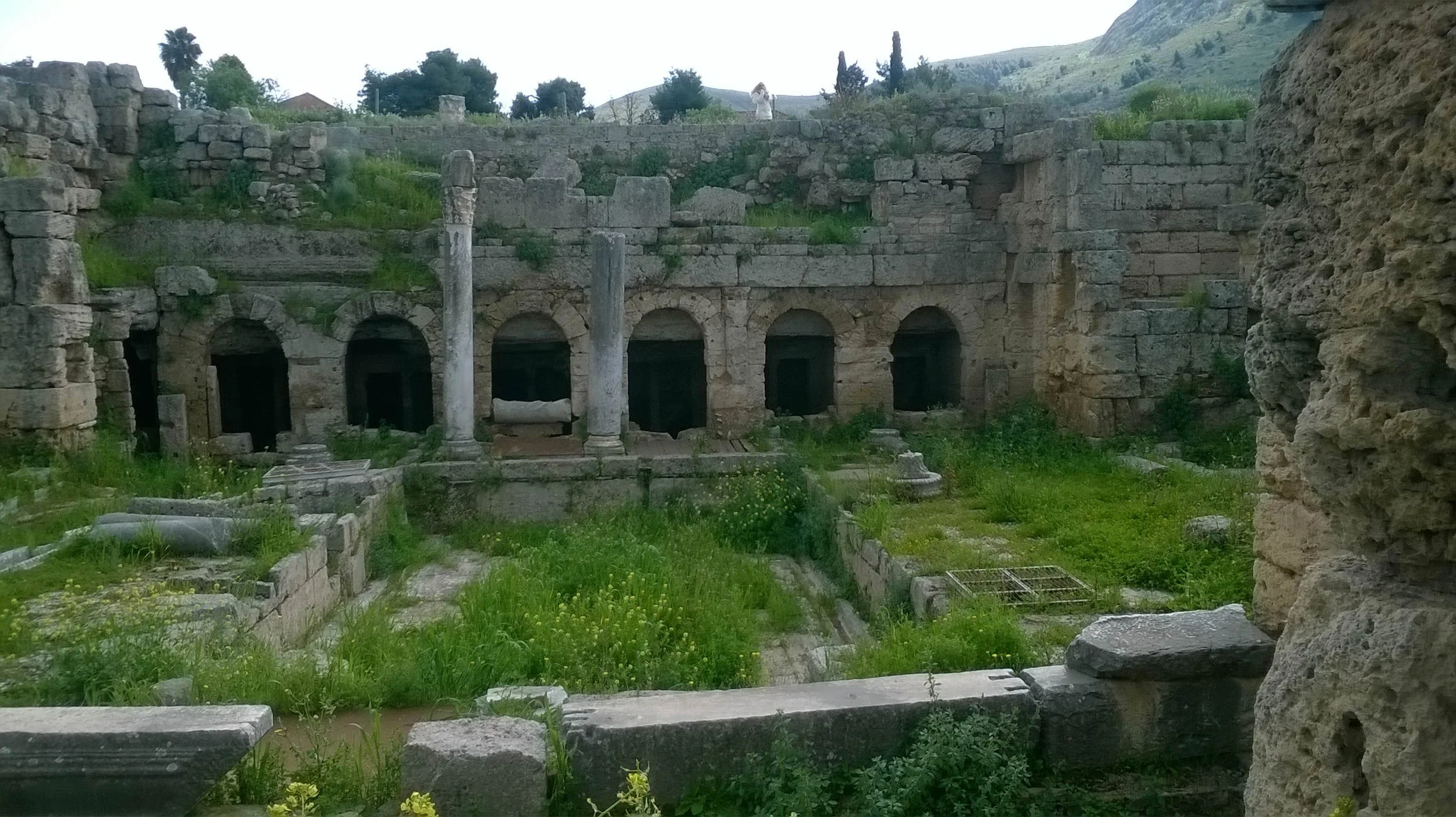 7.peirini_fountain.jpg