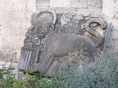 liontari_10.jpg