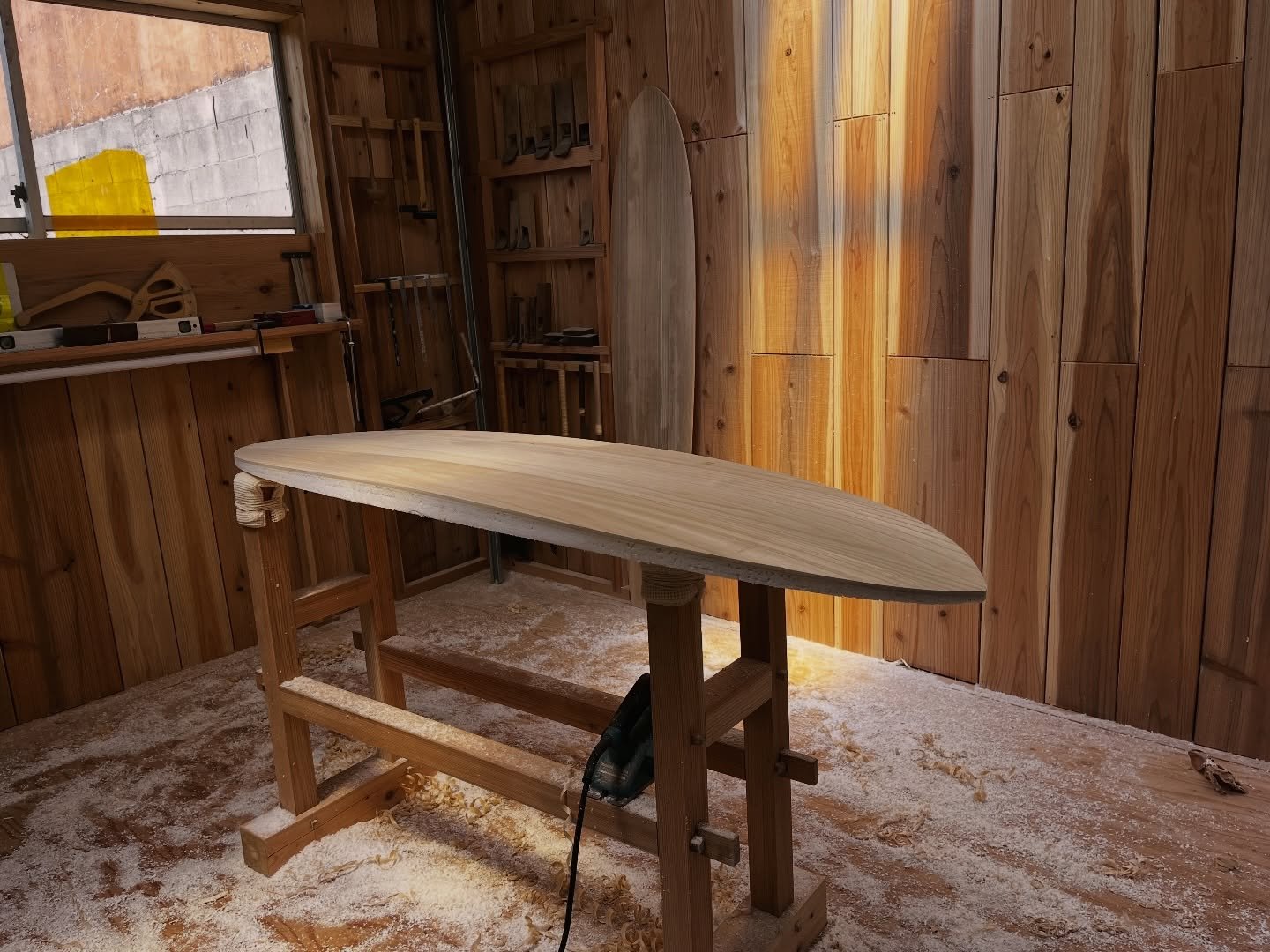 Wooden surfboard
#woodworking 
#surfboard 
#shaperoom