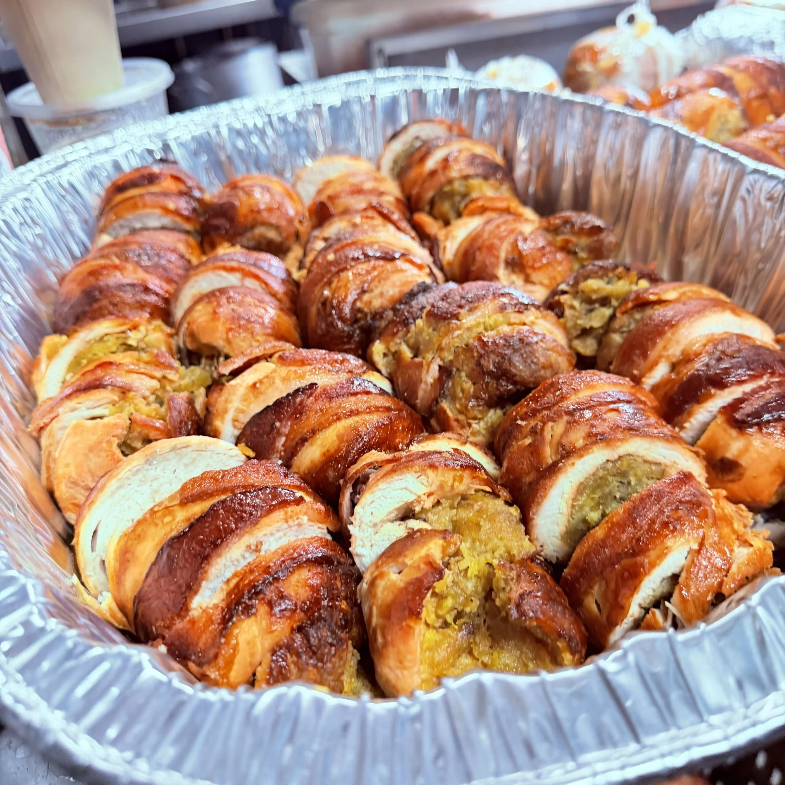 Una bandeja de comida para eventos corporativos.
