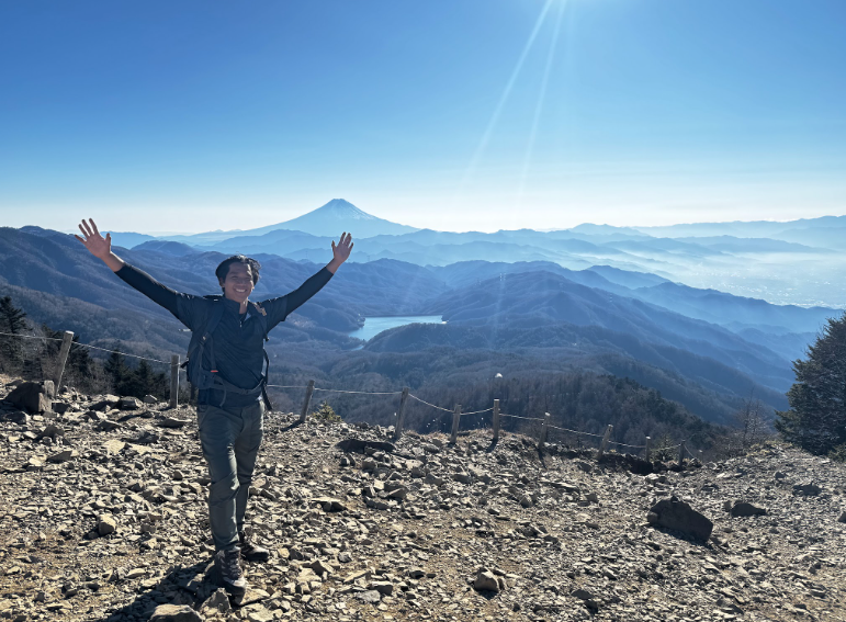 Taken during the traverse to Kai-Yamato side.