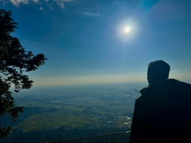 I made it up to Nantai Peak and enjoyed this amazing view of the Kanto Plains.