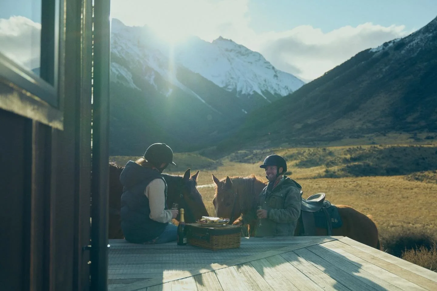 Staying @thetemplecabins ?
Then book a horse trek on site with us @huxleygorgehorsetrekking to enjoy the stunning mountain and river views from the best seat in the house 🐴. Finishing back at your own private cabin in the Majestic New Zealand High C