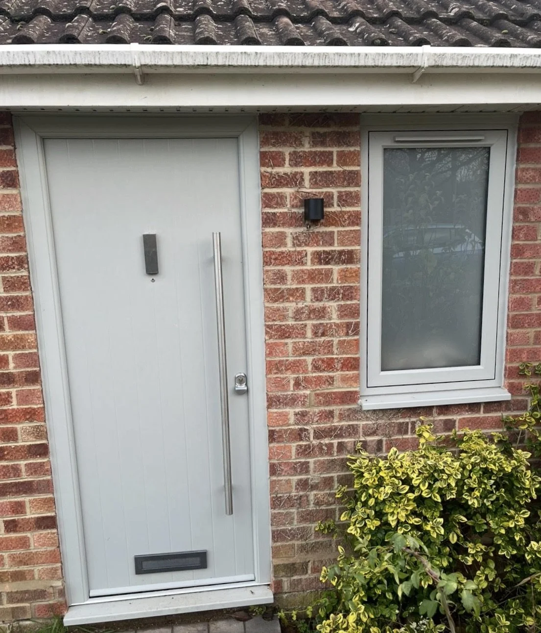 Replacement Front Door in White | Dynasty Windows FENSA Approved Windows & Doors Installers | Didcot