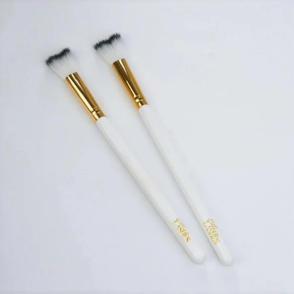 Ellena Lashes Lash Cleansing brush