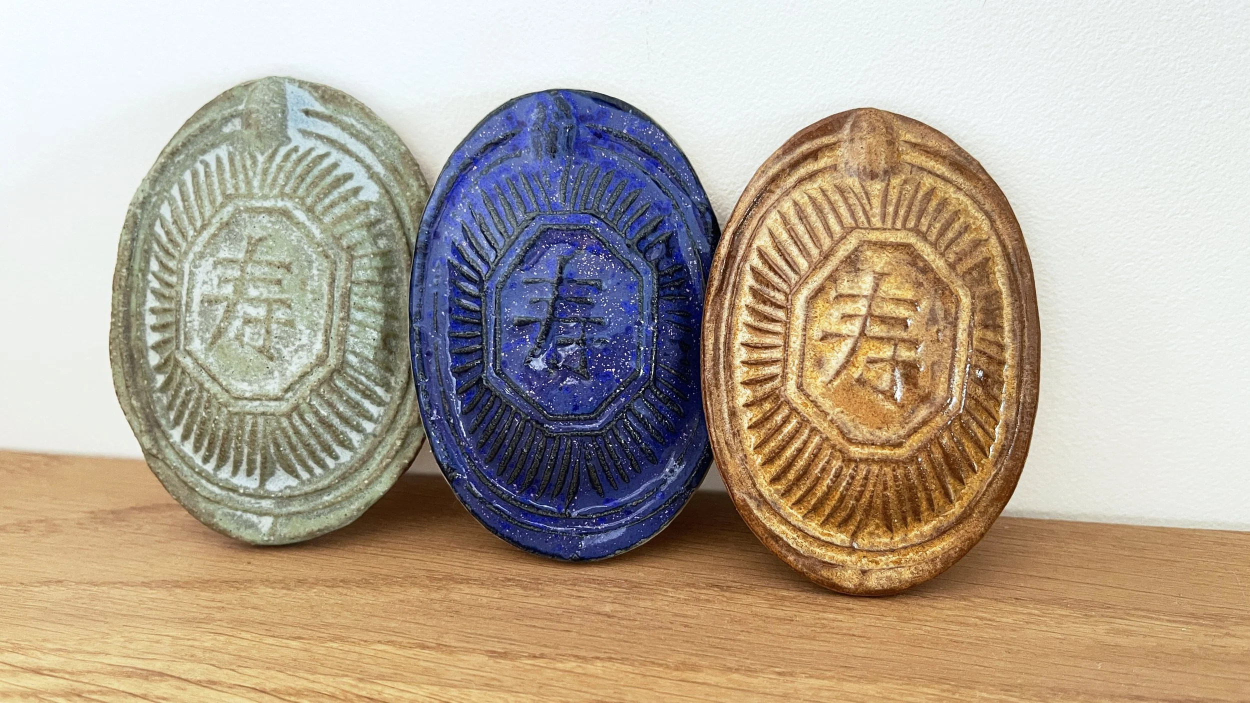 yiiland-guardian-series-paperweight-longevity-peach.jpg