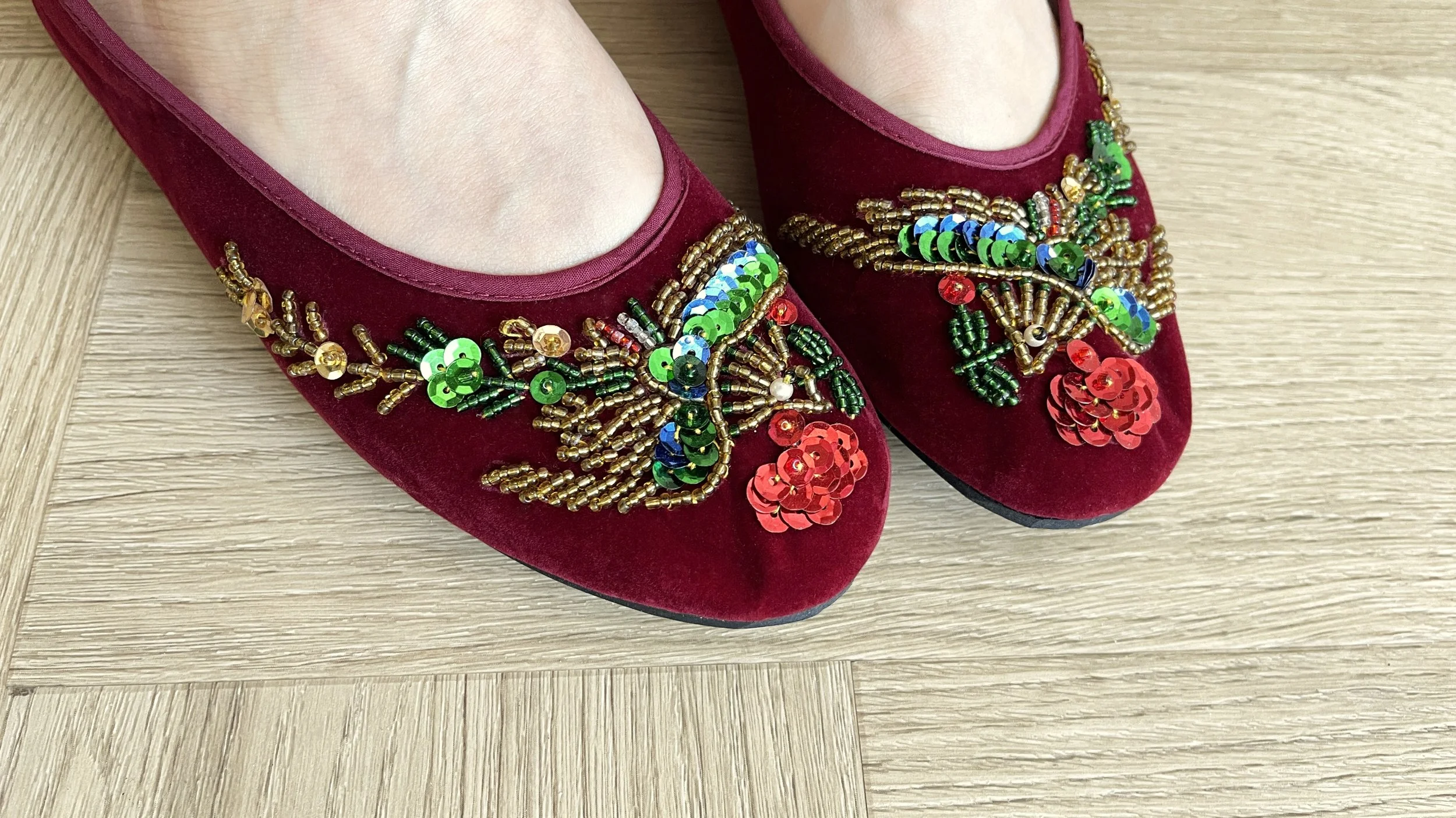 yiiland-velvet-phoenix-beaded-embroidered-shoes-taiwan .jpg