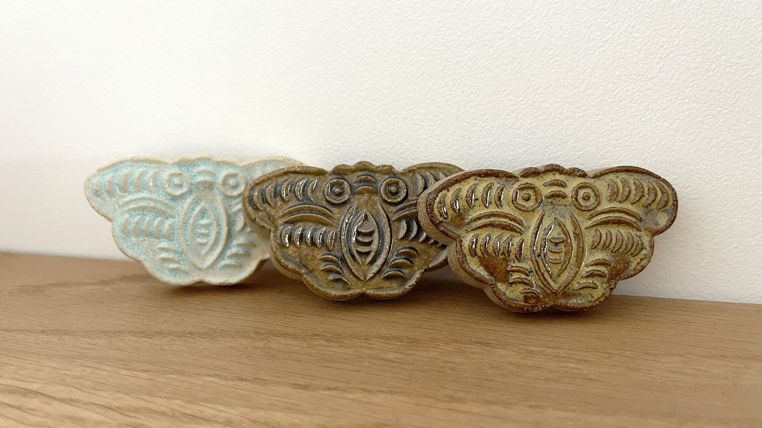 yiiland-guardian-series-ceramic-chopstick-butterfly.jpg