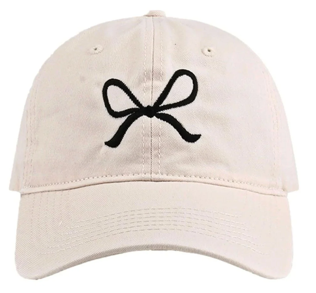 #AuraAndCo #MinimalAesthetic #LifestyleBrand #EverydayElegance #CuratedEssentials #TimelessStyle #ModernLiving #MindfulLifestyle #MinimalDesign #LuxuryForEveryday