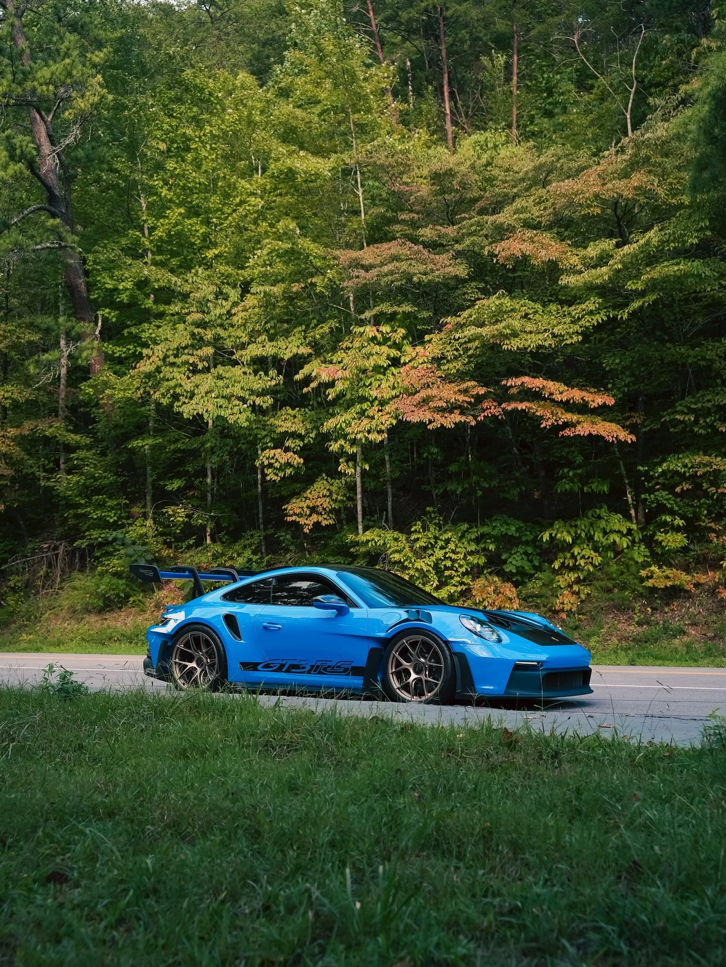 GT3RS Weissach in Shark Blue 🦈💙
#Porsche #GT3RS #Porsche911 #SportsCarTogether #FoothillsParkway