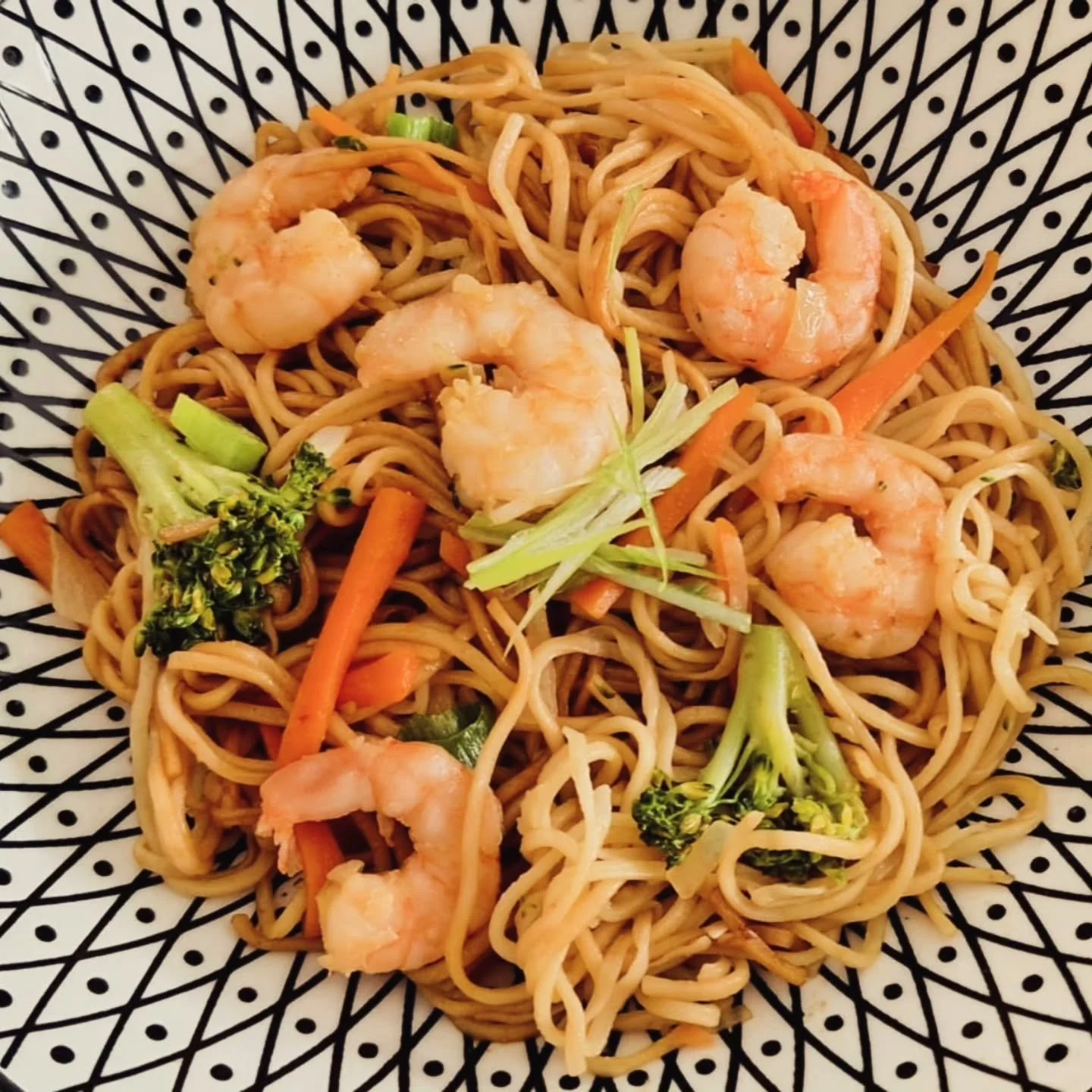 Le plat du mardi 20/01 : Nouilles aux crevettes.

Nouilles saut&eacute;es au wok avec des crevettes et des l&eacute;gumes.

📍 Livraison gratuite sur votre lieu de travail (10km autour d'Aix-les-Bains).
👉 R&eacute;servation jusqu'&agrave; 18h aujour