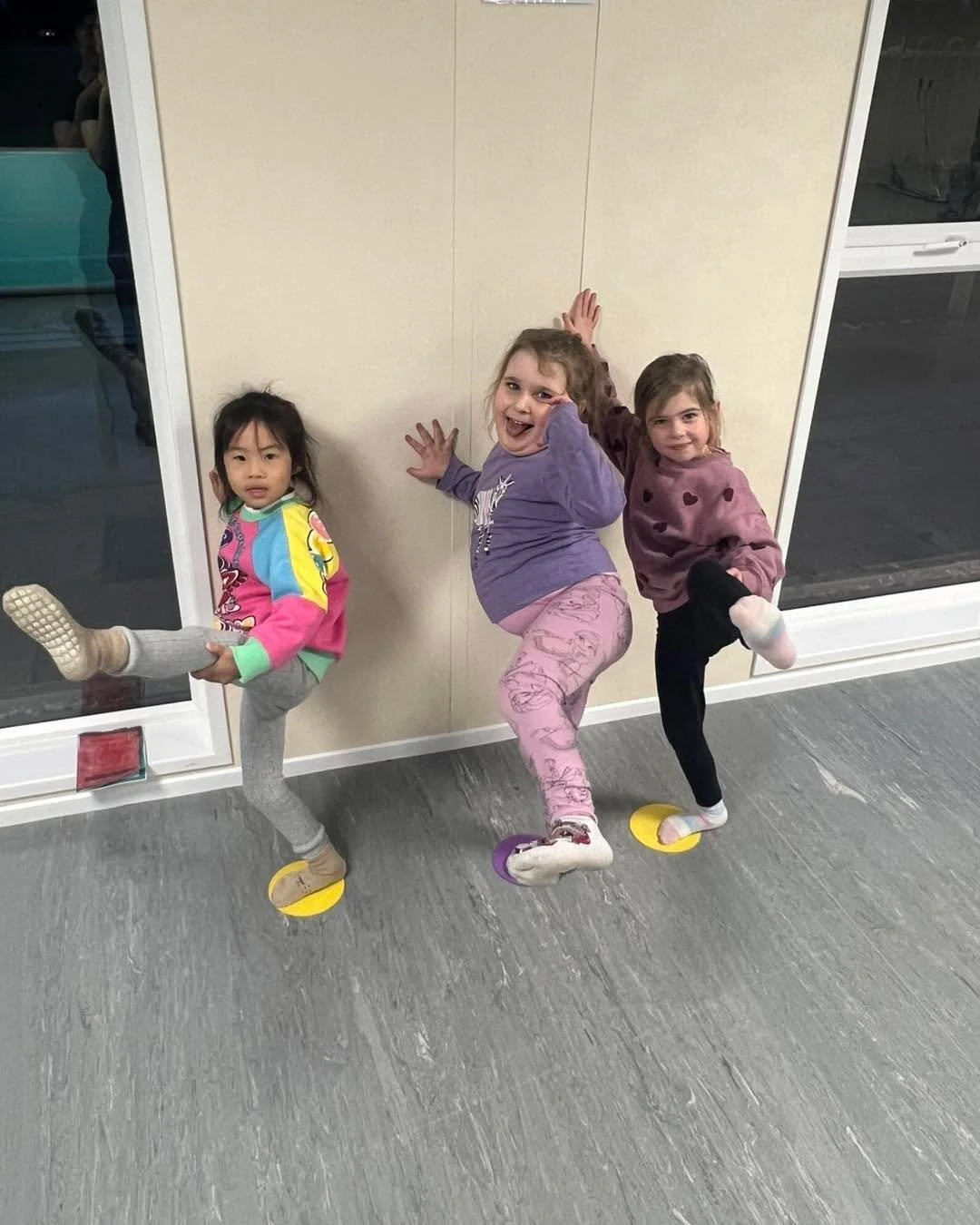 ✨ Mini Movers in action! ✨
Last week, our Mini Movers have been learning one-leg balance and leg holds &mdash; building strength, coordination, and confidence in such a fun way! 🩰💪

We love seeing their focus, determination, and proud little smiles