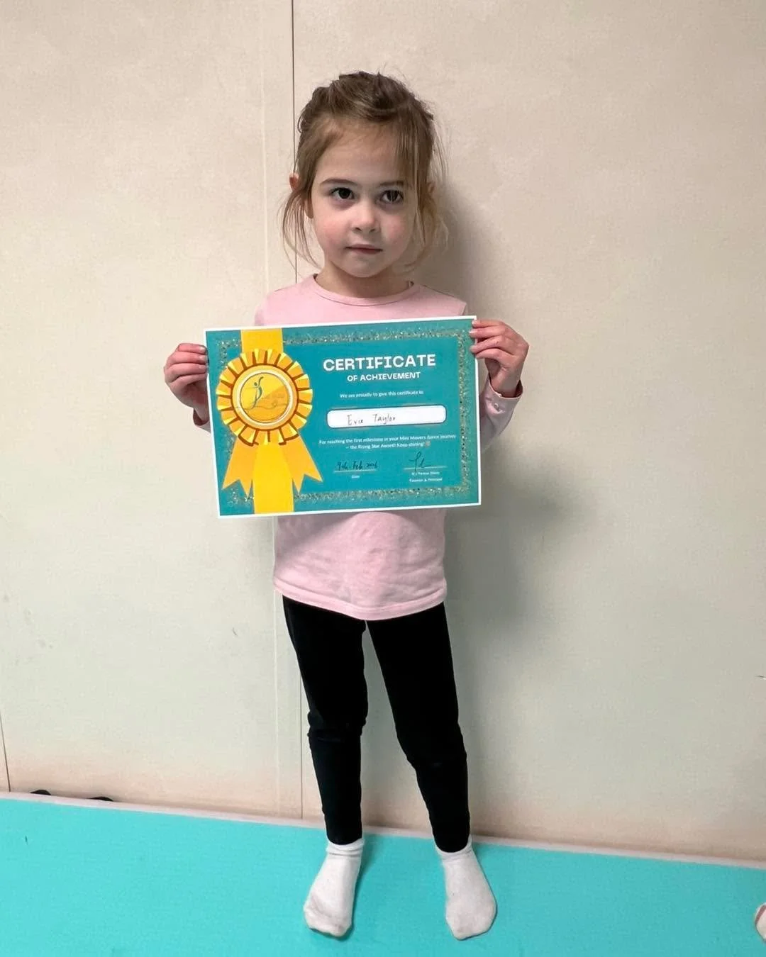 A big congratulations to Evie for earning her very first certificate &mdash; ⭐ Rising Star ⭐ in Mini Movers! 

We&rsquo;re so proud of her effort, confidence, and enthusiasm in class &mdash; such a lovely milestone to celebrate 💛 Keep shining, Evie!