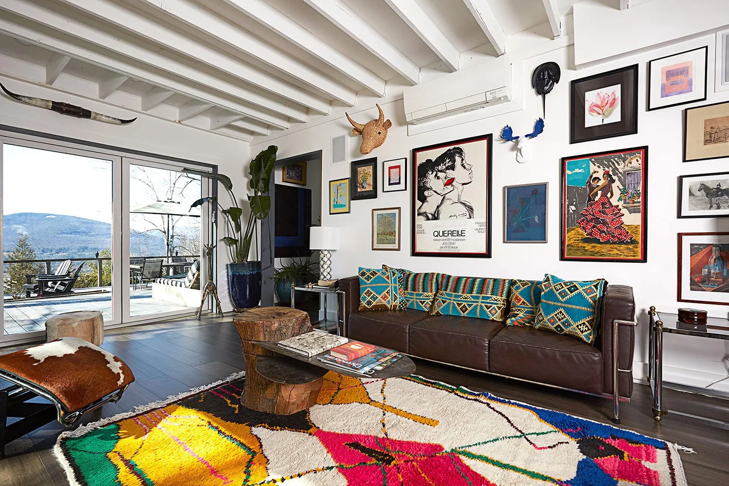 catskills-modern-livingroom-boho-mountainview.jpg