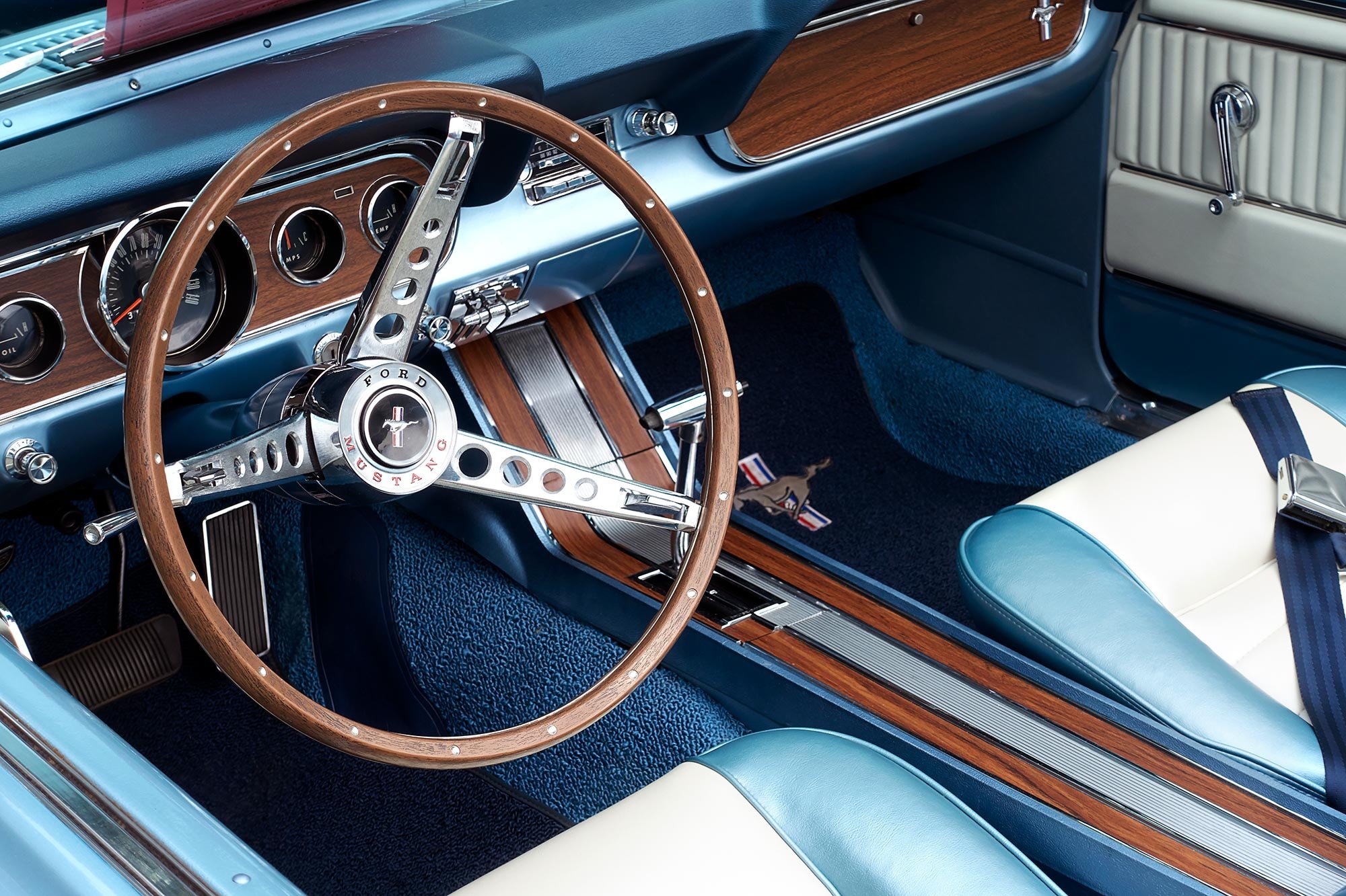 Rosie-McCobb-Photography-mustang-interior.jpg