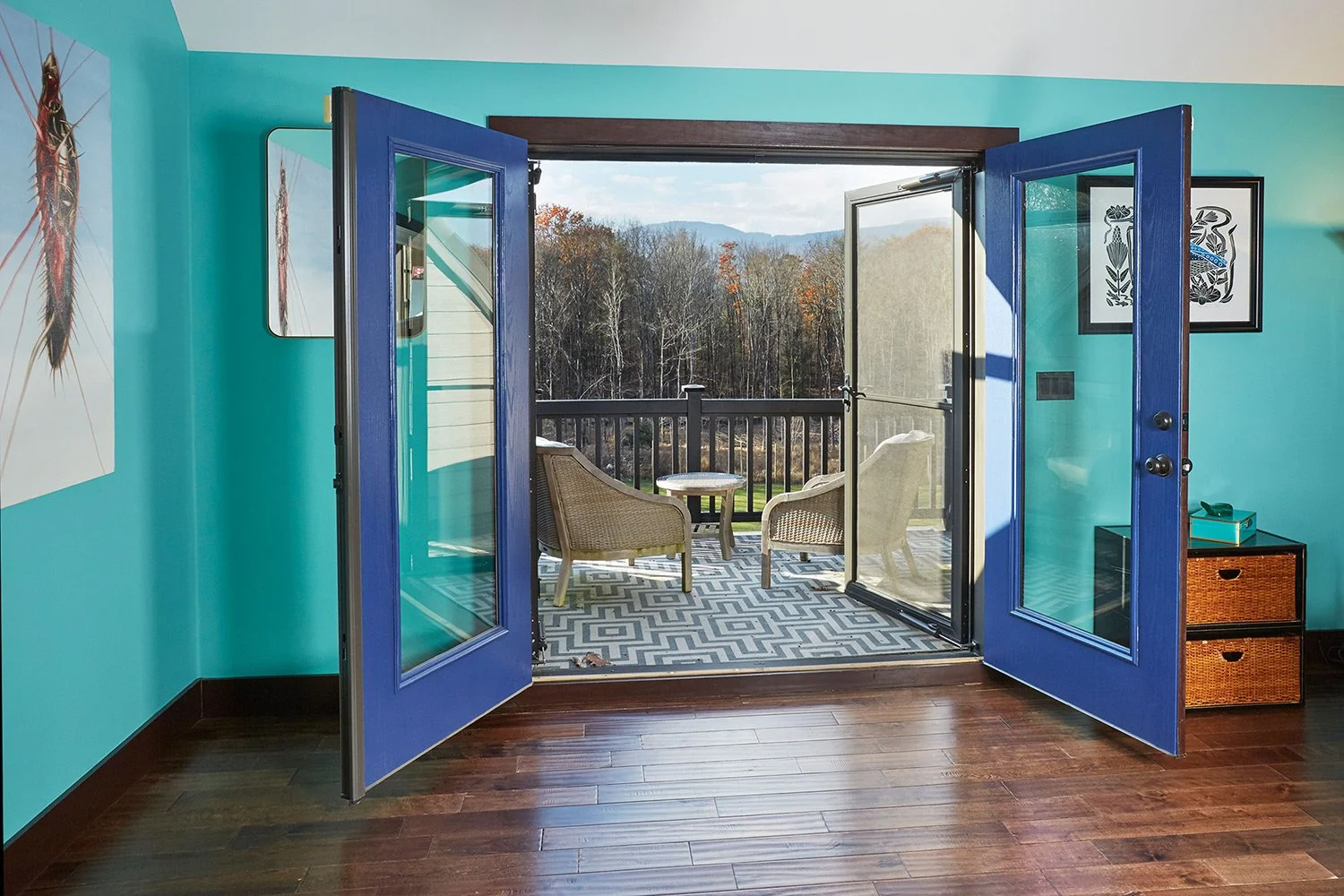 Rosie-McCobb-Photography-Catskill-bedroom-balcony.jpg