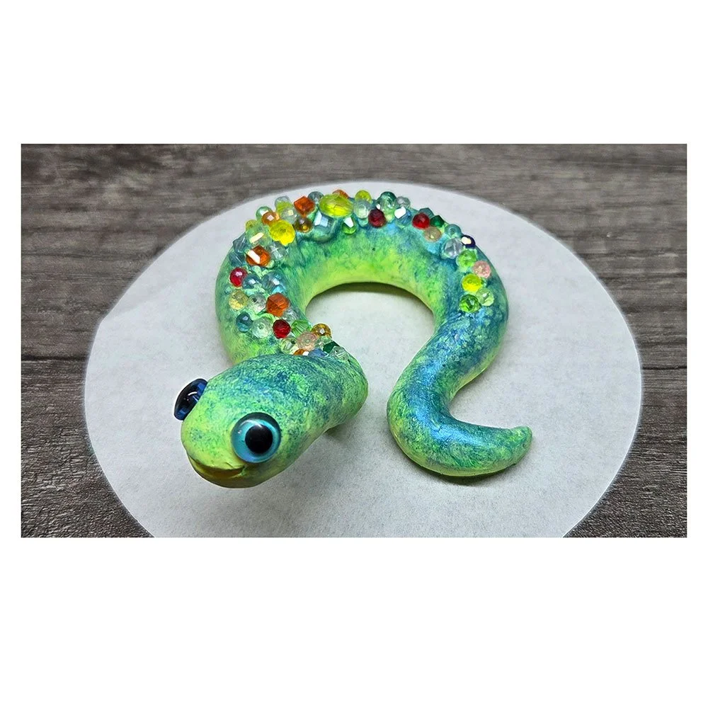 Crystal-bead-snake.jpg