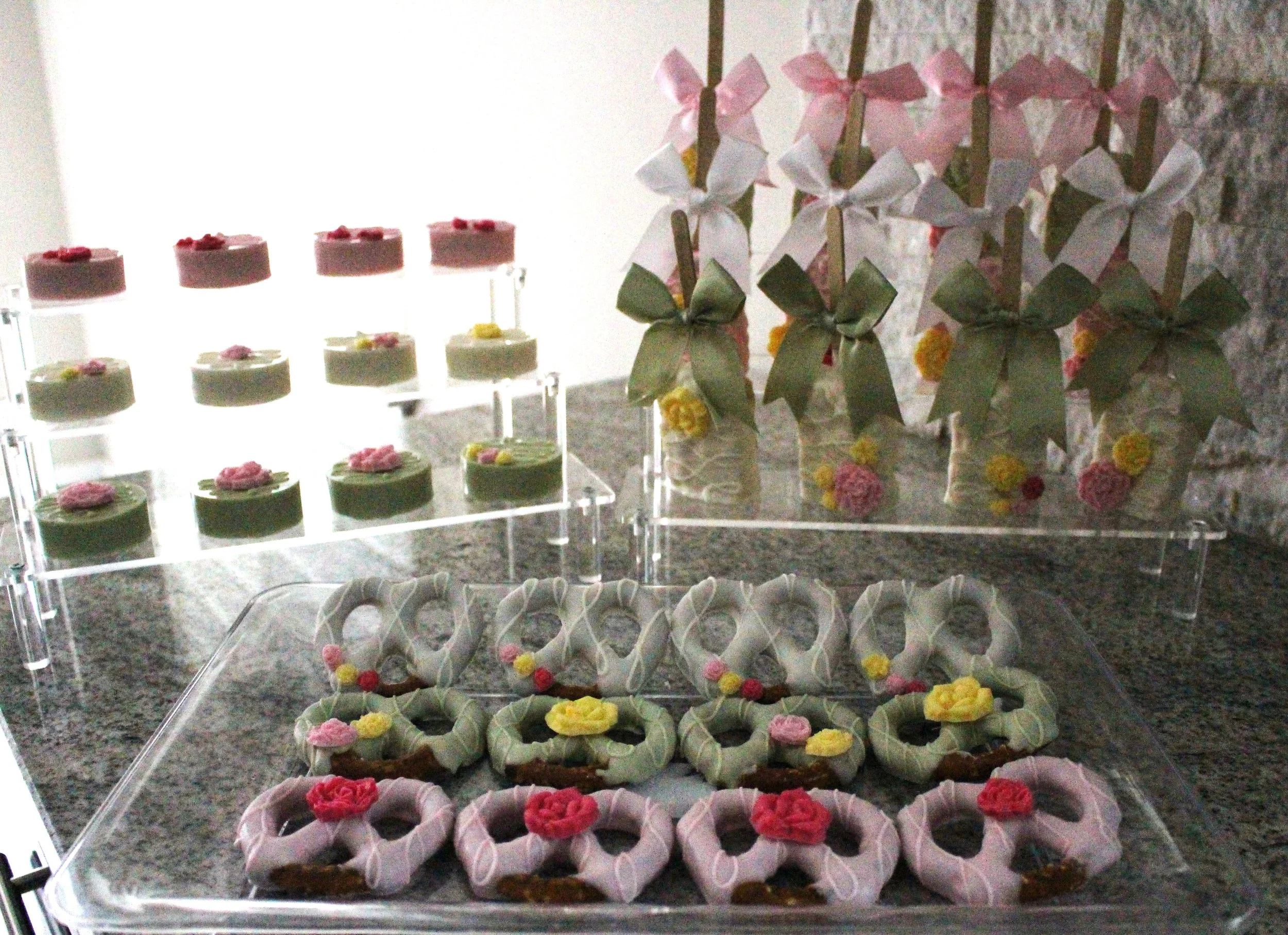 Small party  package serves 12-18 guests