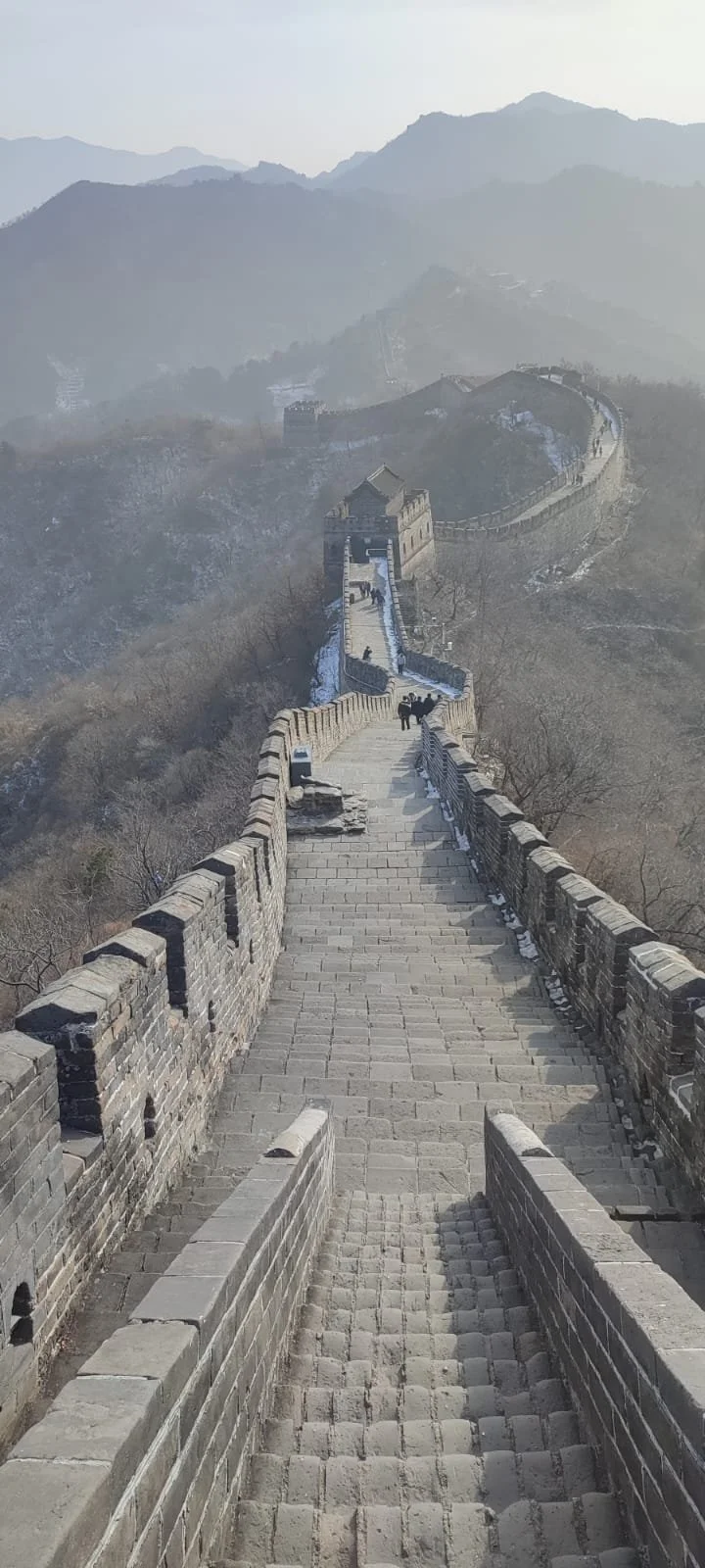 Veduta della Muraglia Cinese durante viaggio studio in Cina, simbolo della cultura orientale, della disciplina, della tradizione e delle antiche pratiche terapeutiche asiatiche