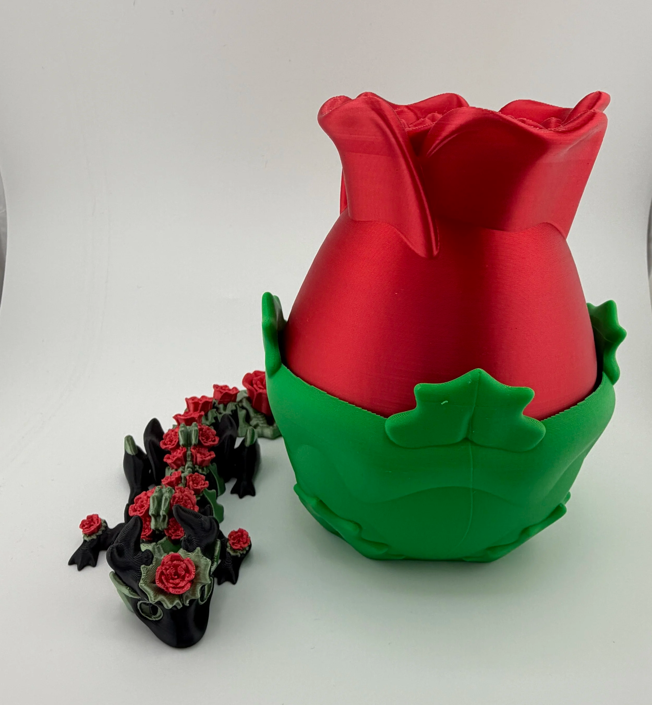 Red Rose Dragon Surprise – Twist & Reveal