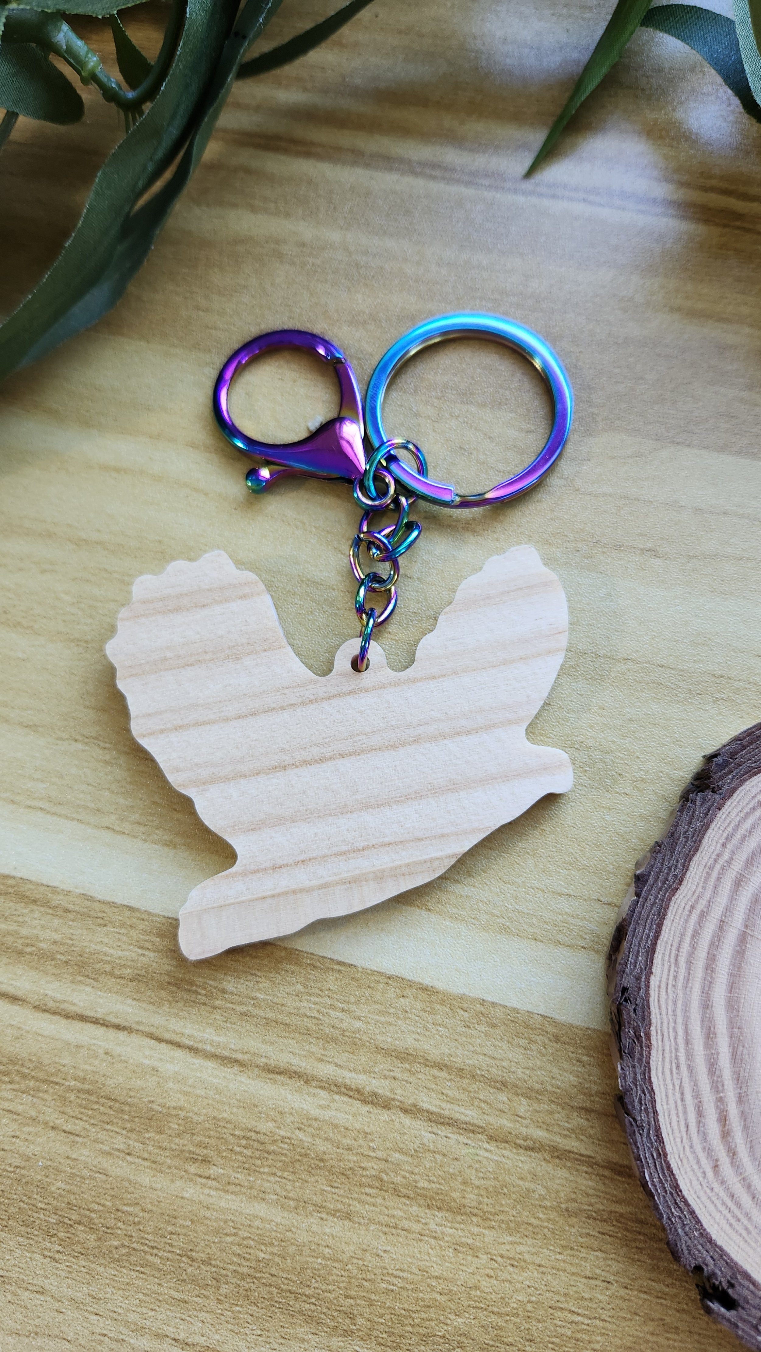 plain wooden backside of the keychain