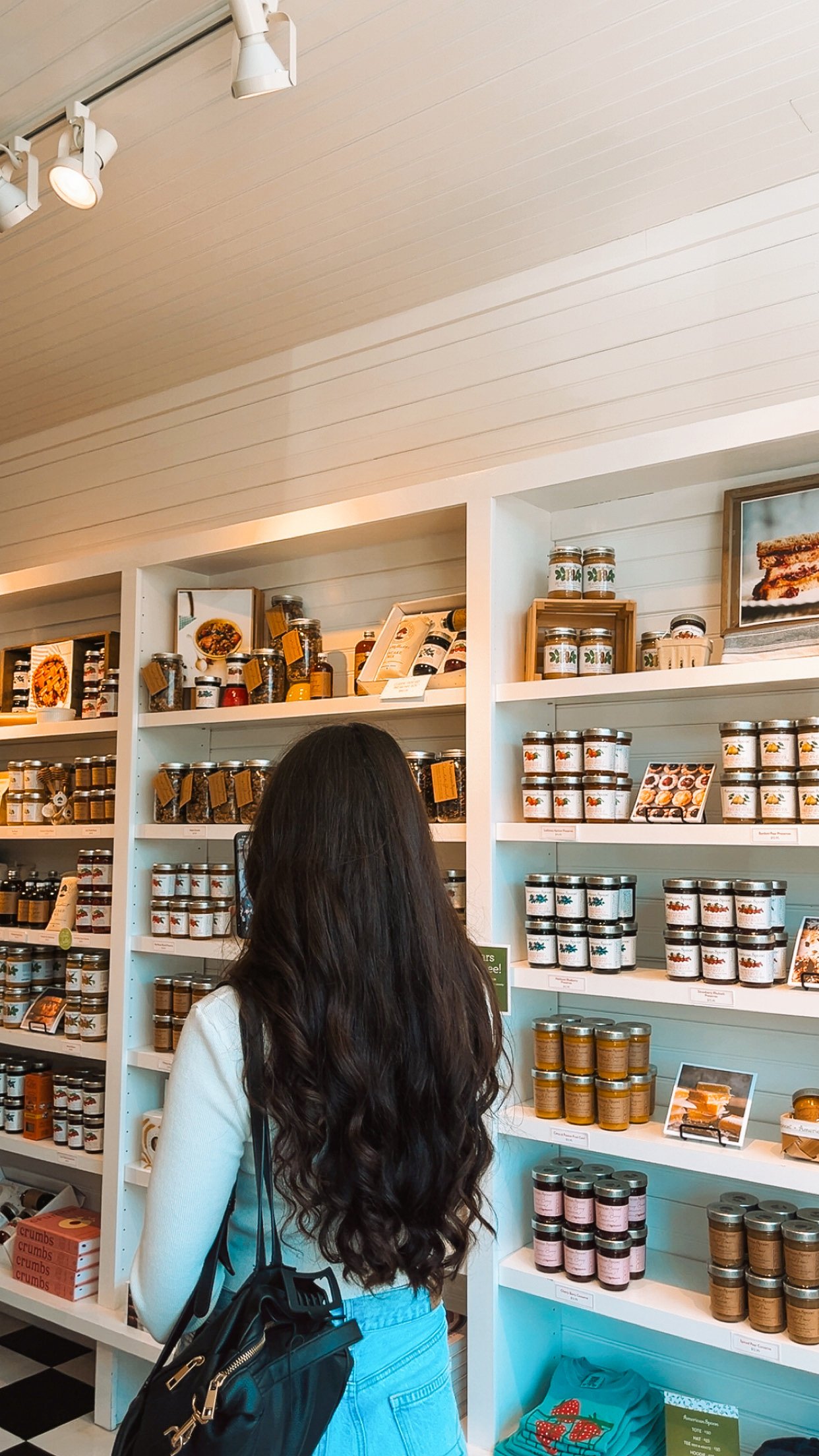 cookie decorating girl