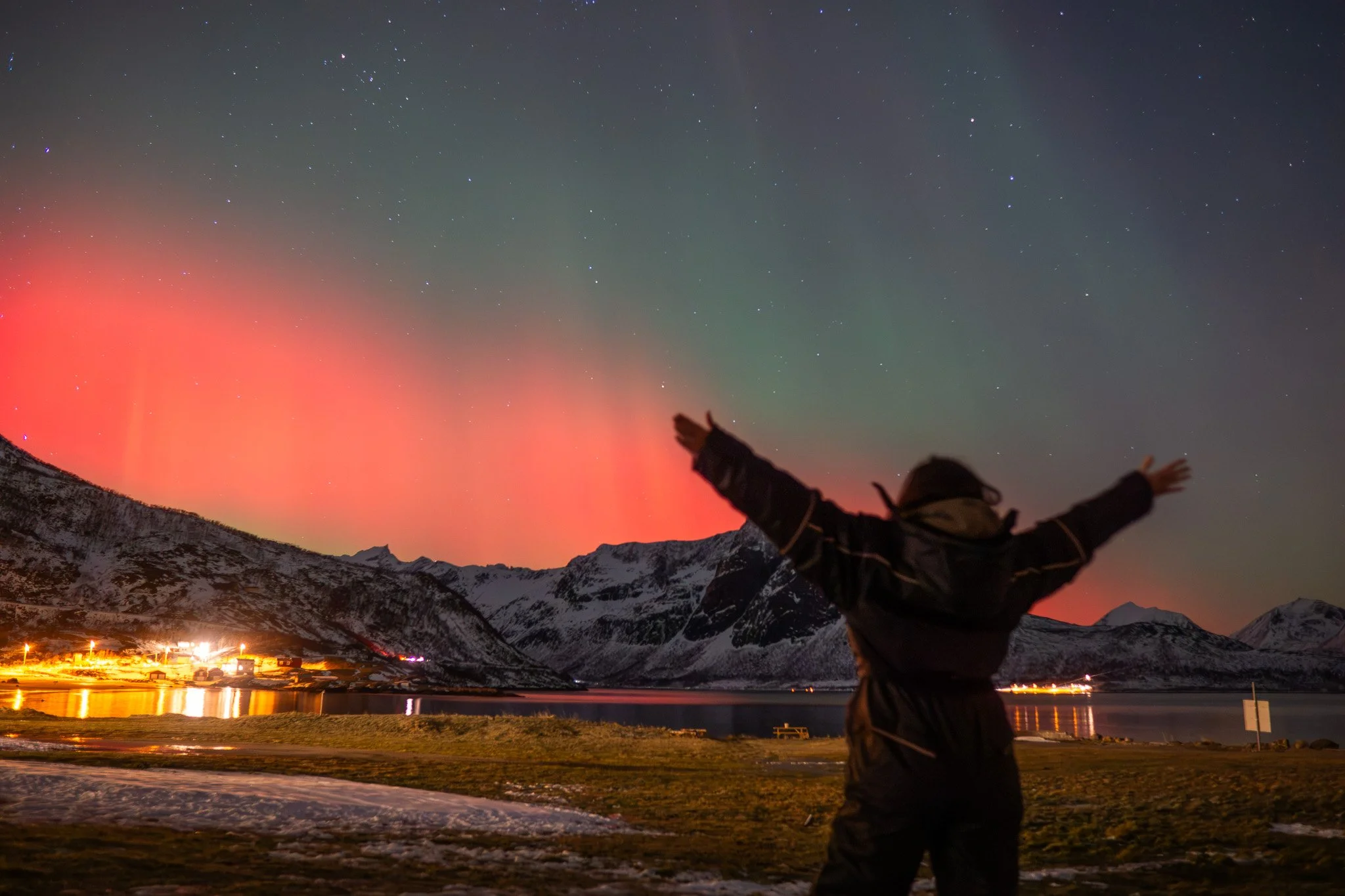 red-auroraborealis-guest-posing-portrait-photography-photo.jpg