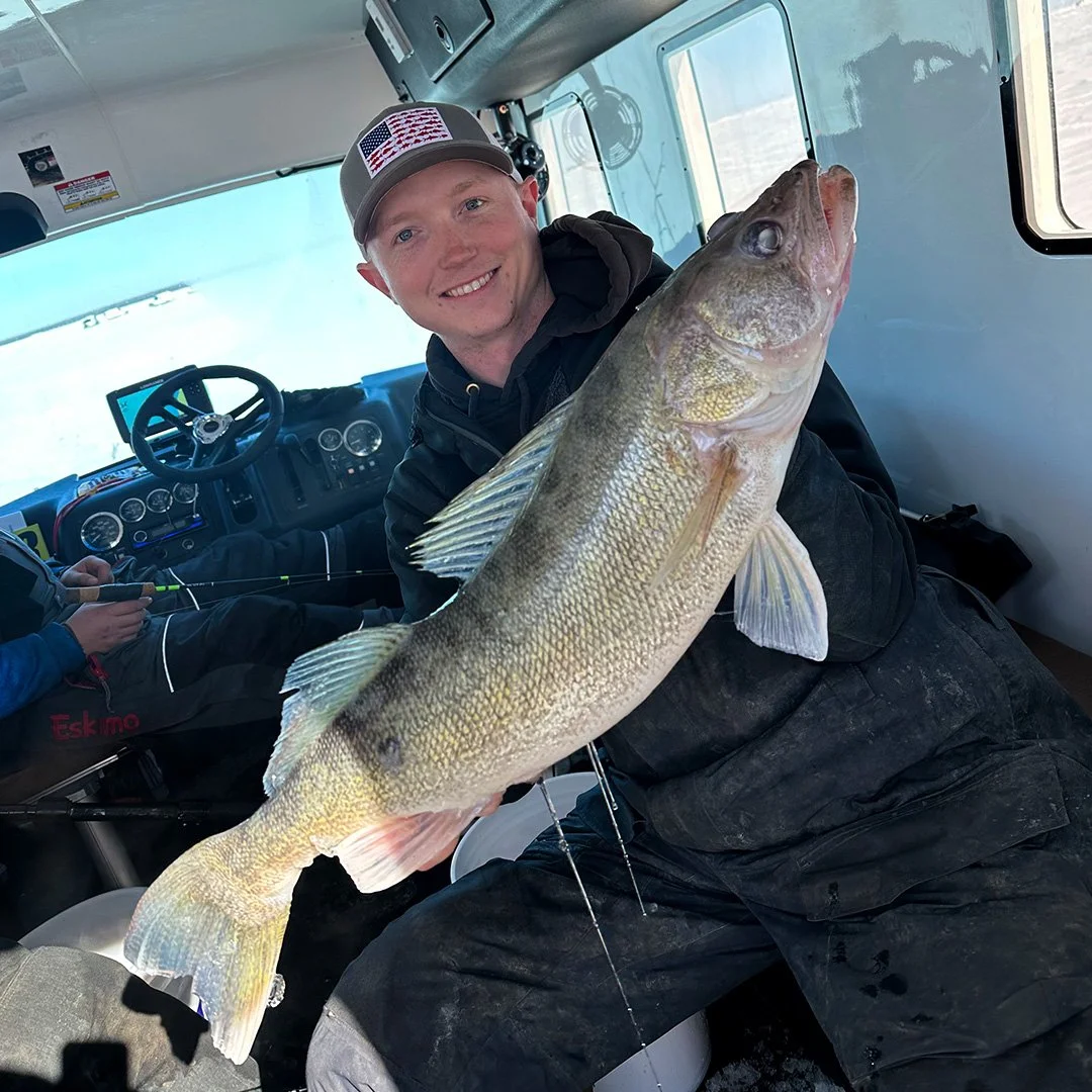 snobear-walleye-woodlandresort-fishingcrew.jpg (Copy)
