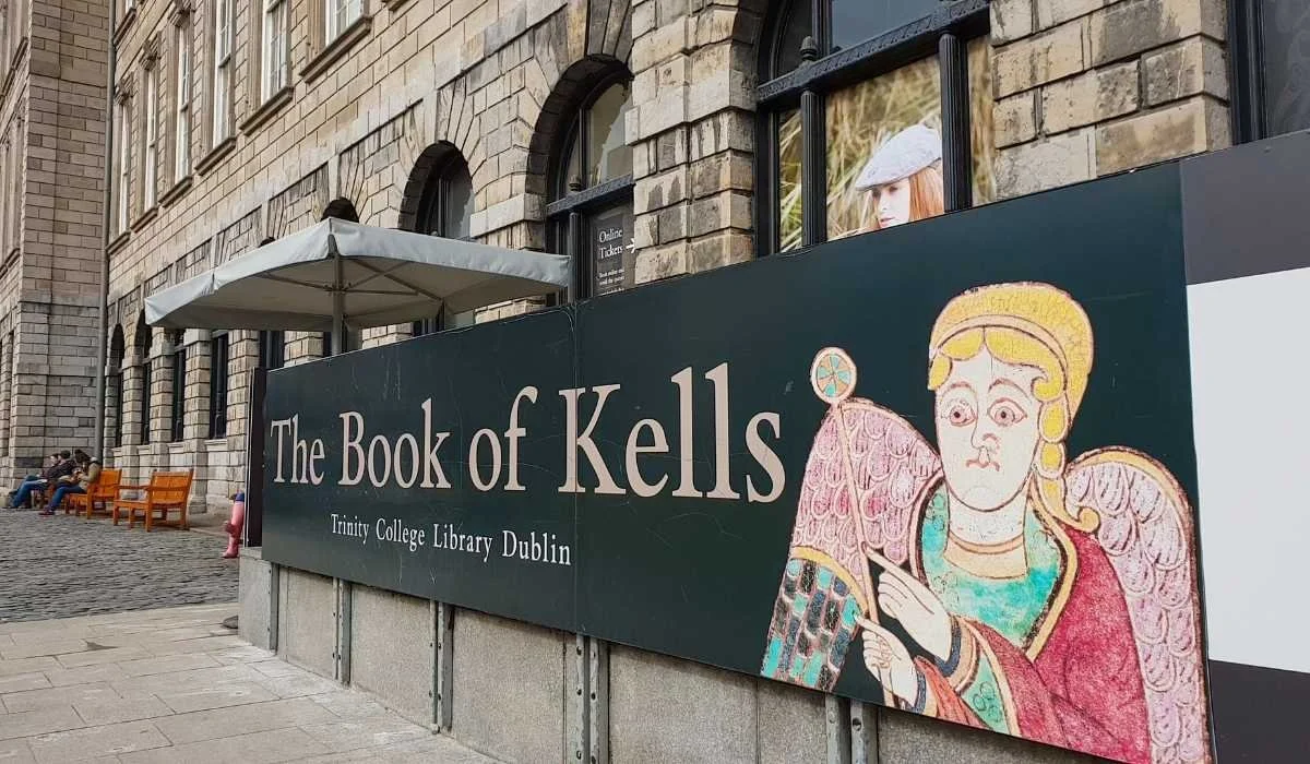 The Book of Kells, Trinity College Dublin
Entrance to the world-famous Book of Kells exhibition at Trinity College Library in Dublin City Centre.