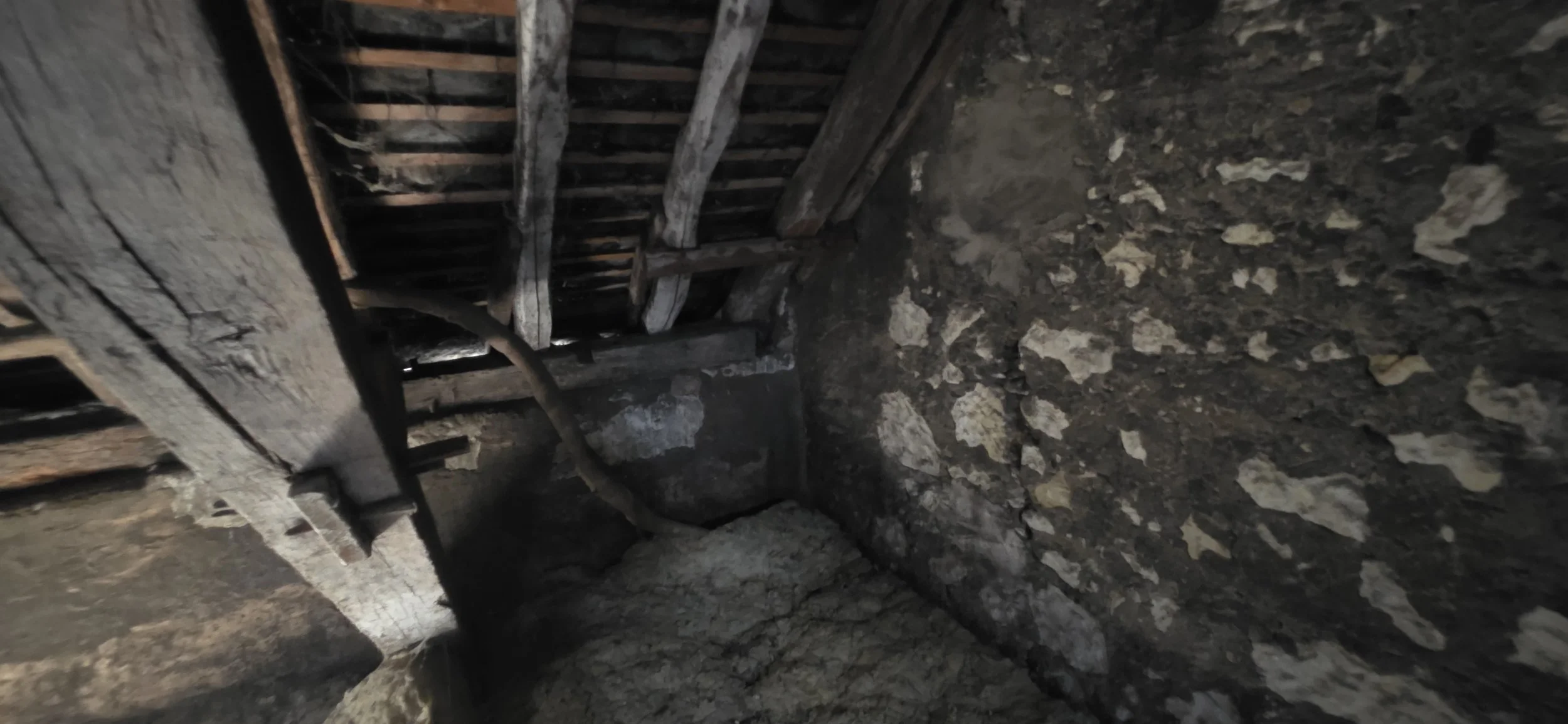 Acheter une maison ancienne : les désordres à vérifier avant de signer