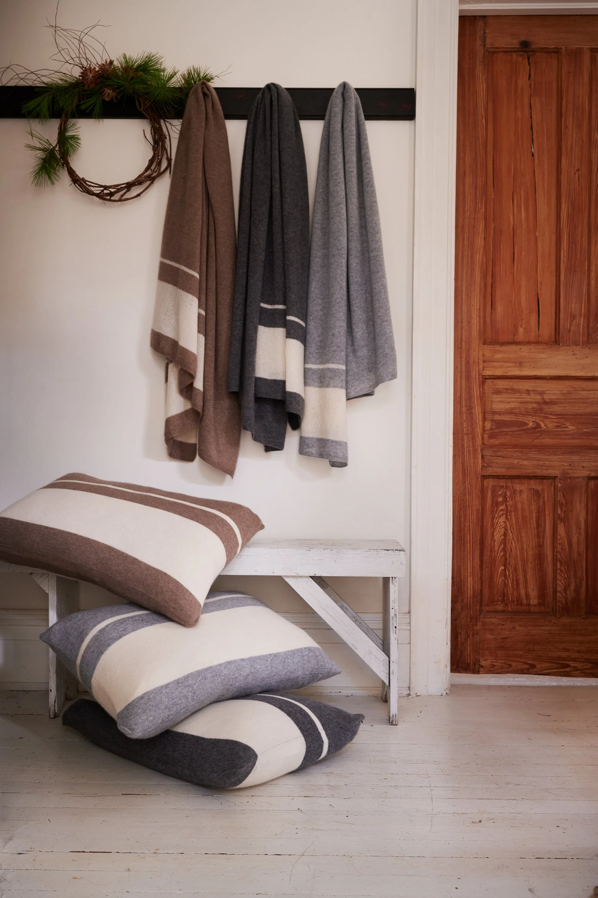 troy-house-interior-stilllife-rep-and-repeat19.jpg