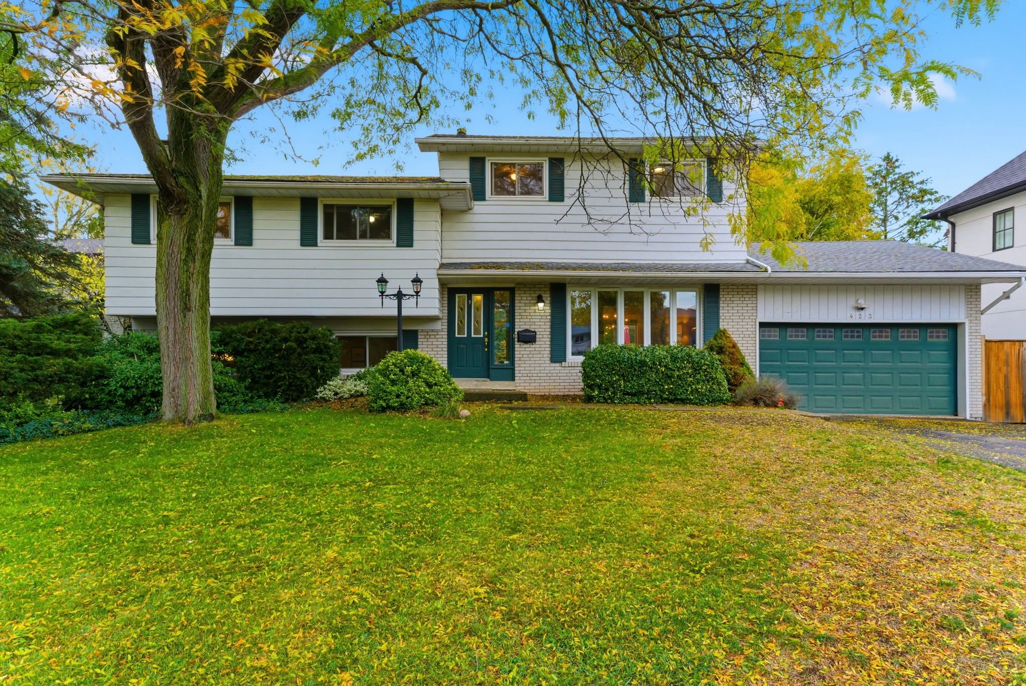 423 DONNYBROOK ROAD | OAKVILLE