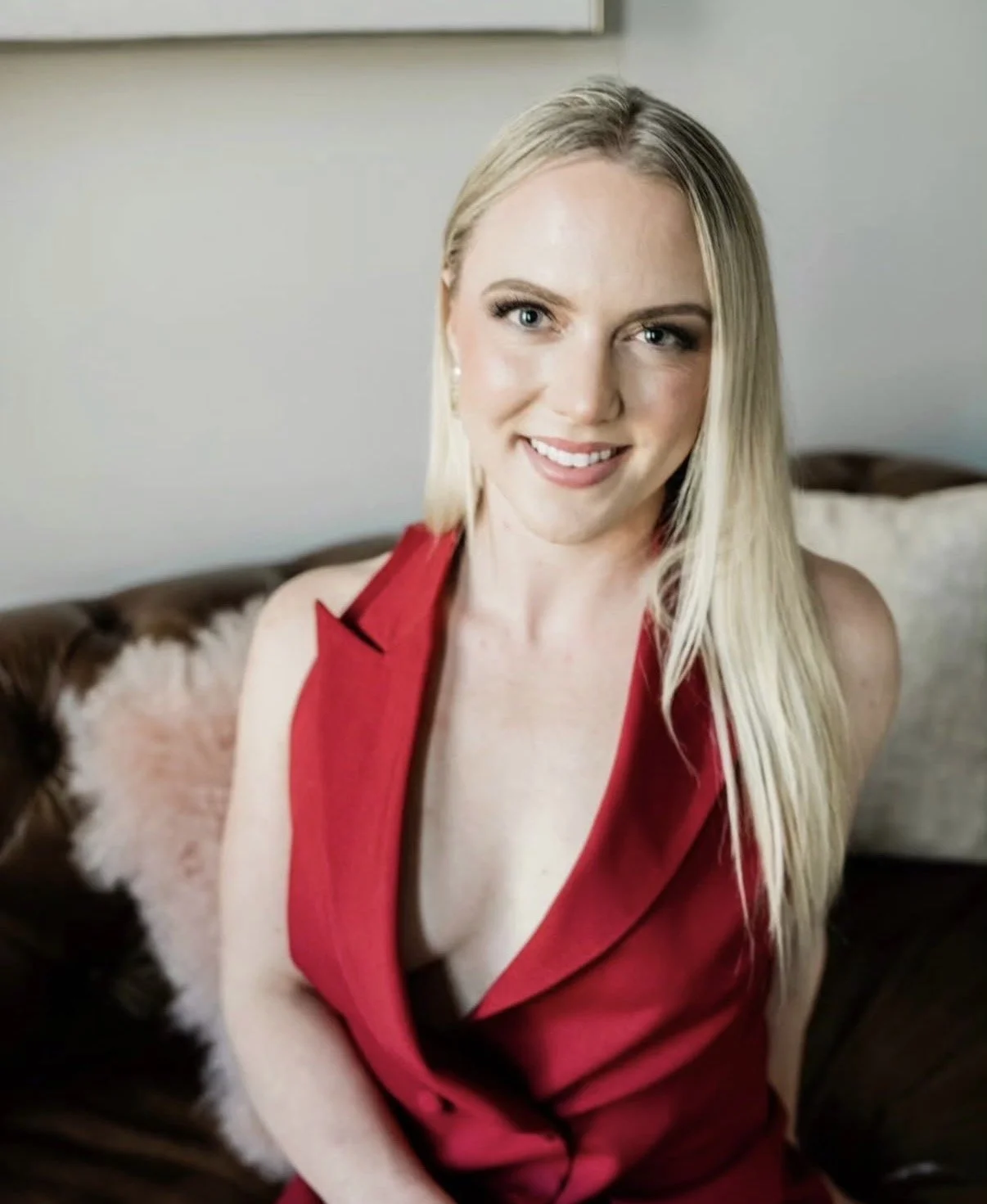 Victoria is a matchmaker for the ethical non-monogamous. 
Curated Connections for the modern relationship.
Connecting attractive, high-quality individuals in Ethical Non-Monogamy, Polyamorous, and Open dynamics.