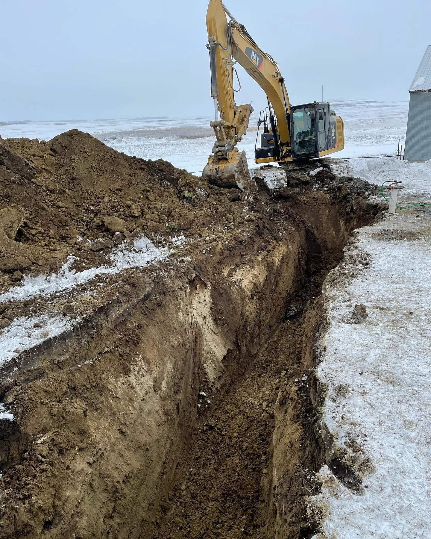 Tough digging in the cold weather but you can count on Volk Excavating to get it done no matter the conditions! 
🔹(701)721-9097