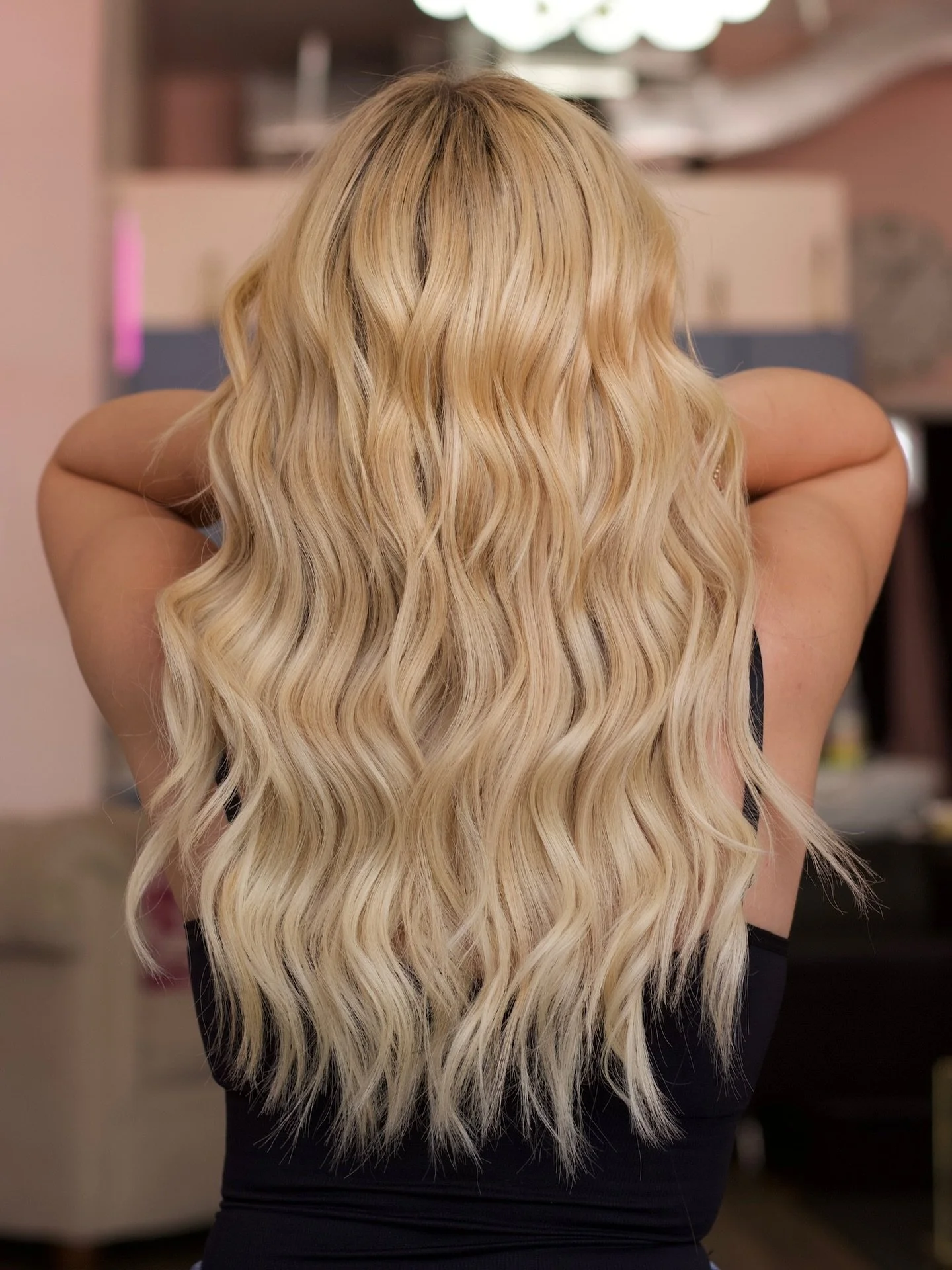 What bob? A blend so seamless you wouldn&rsquo;t even notice 😉

Extensions by our girl @nataliewildrose 

#wildrosehairstudio #pittsburghhairsalon #pittsburghhairstylist #healthyhair #extensionspecialist #hairsalon #colorspecialist 

Wild Rose Hair 