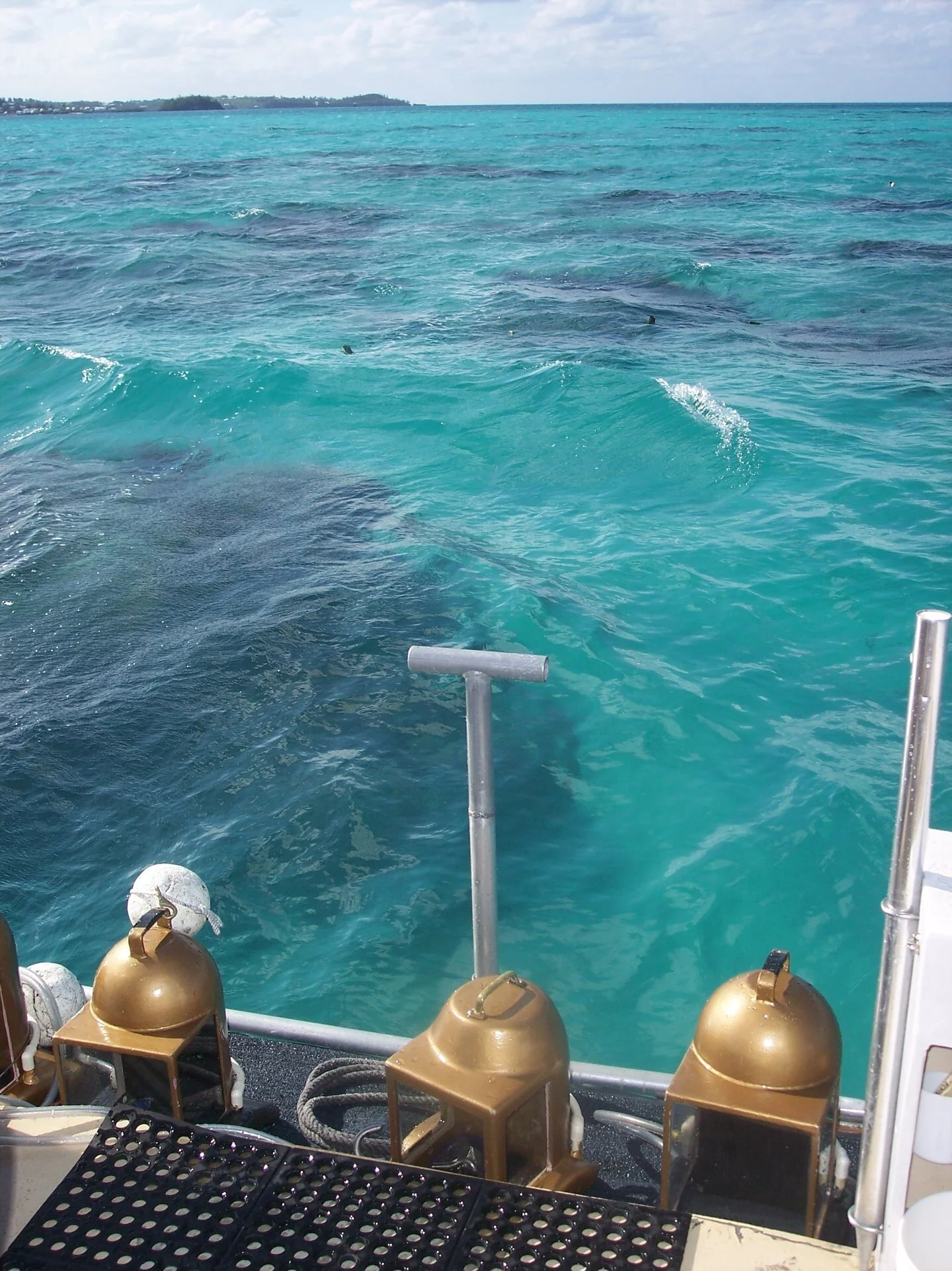 Helmet Diving &amp; Snorkling in Devil’s Triangle, Bermuda