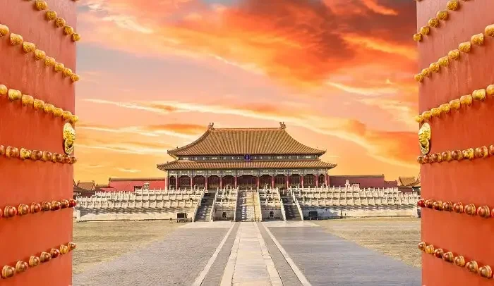 Enter the Forbidden City in China 