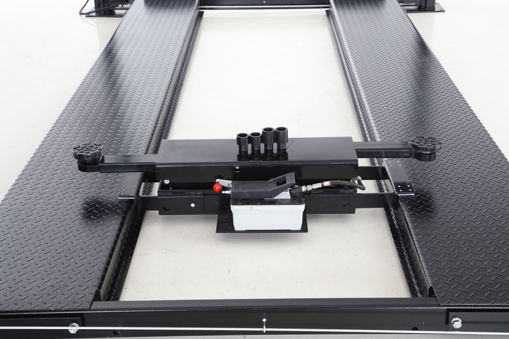 Rolling air jack for a four post lift