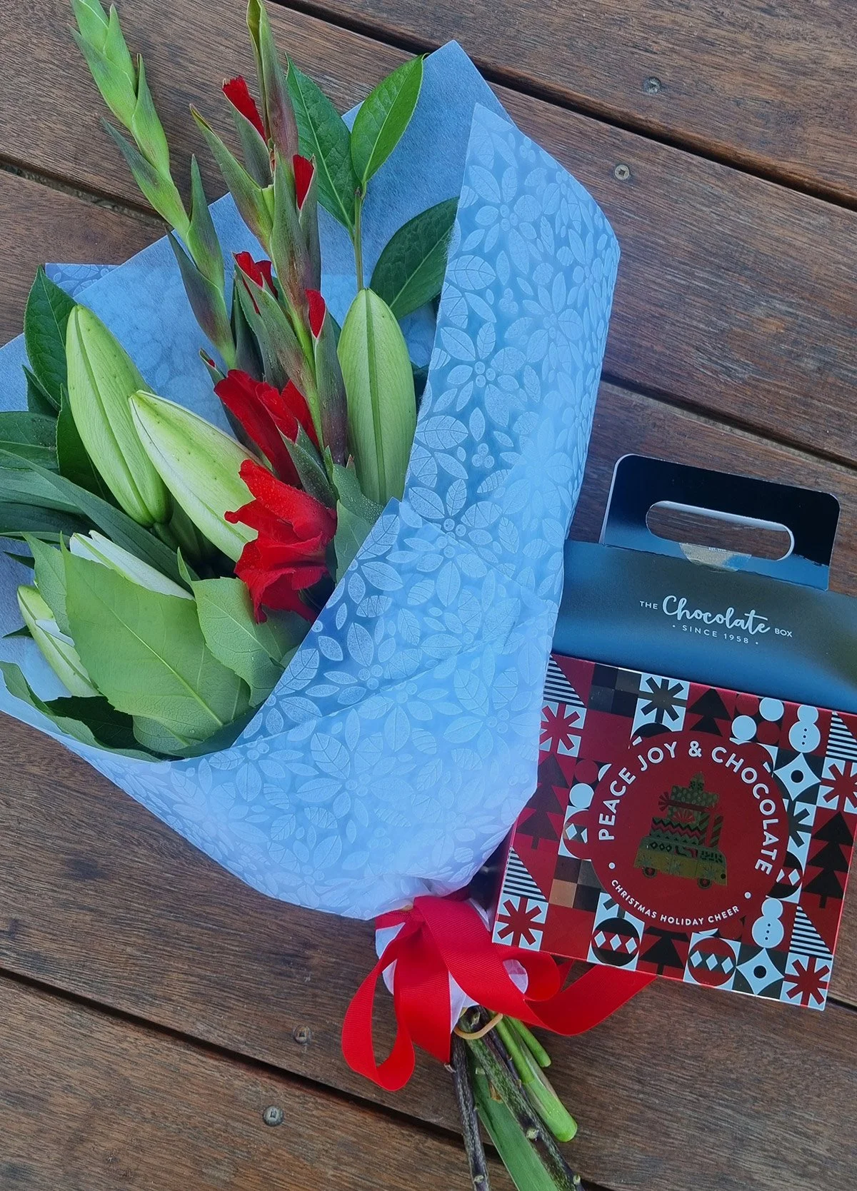 St-Nick's-Blooms-&-Chocolate-BOX-little-stems.jpg