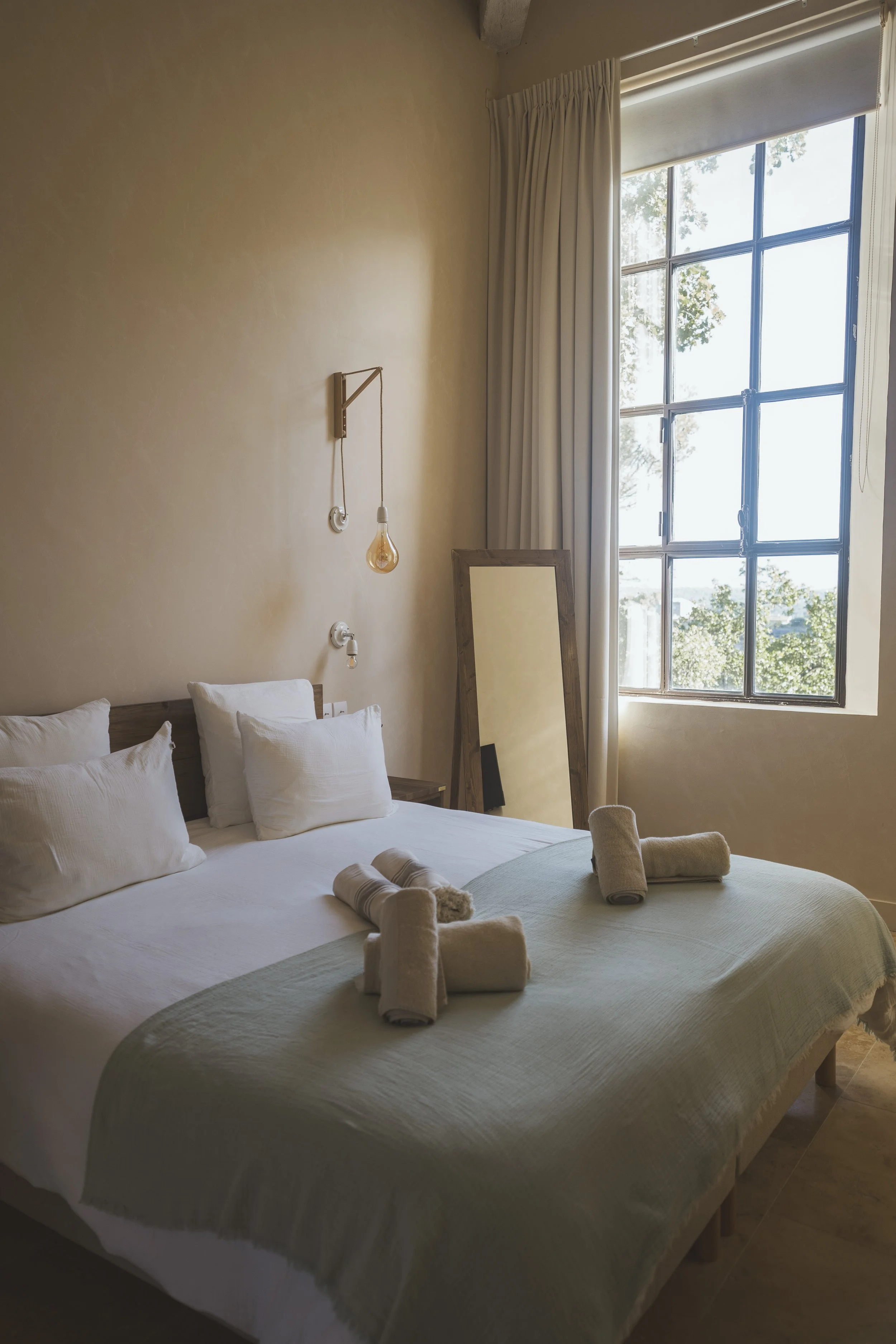 Provence Shared Room - Payment in Full